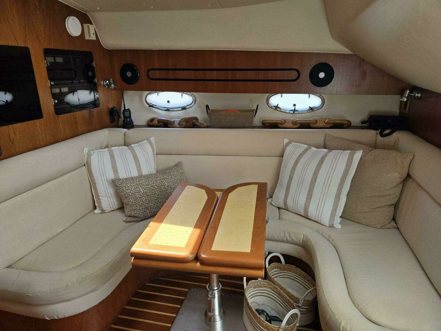 2001 Tiara Yachts 3800 Express - Image 25
