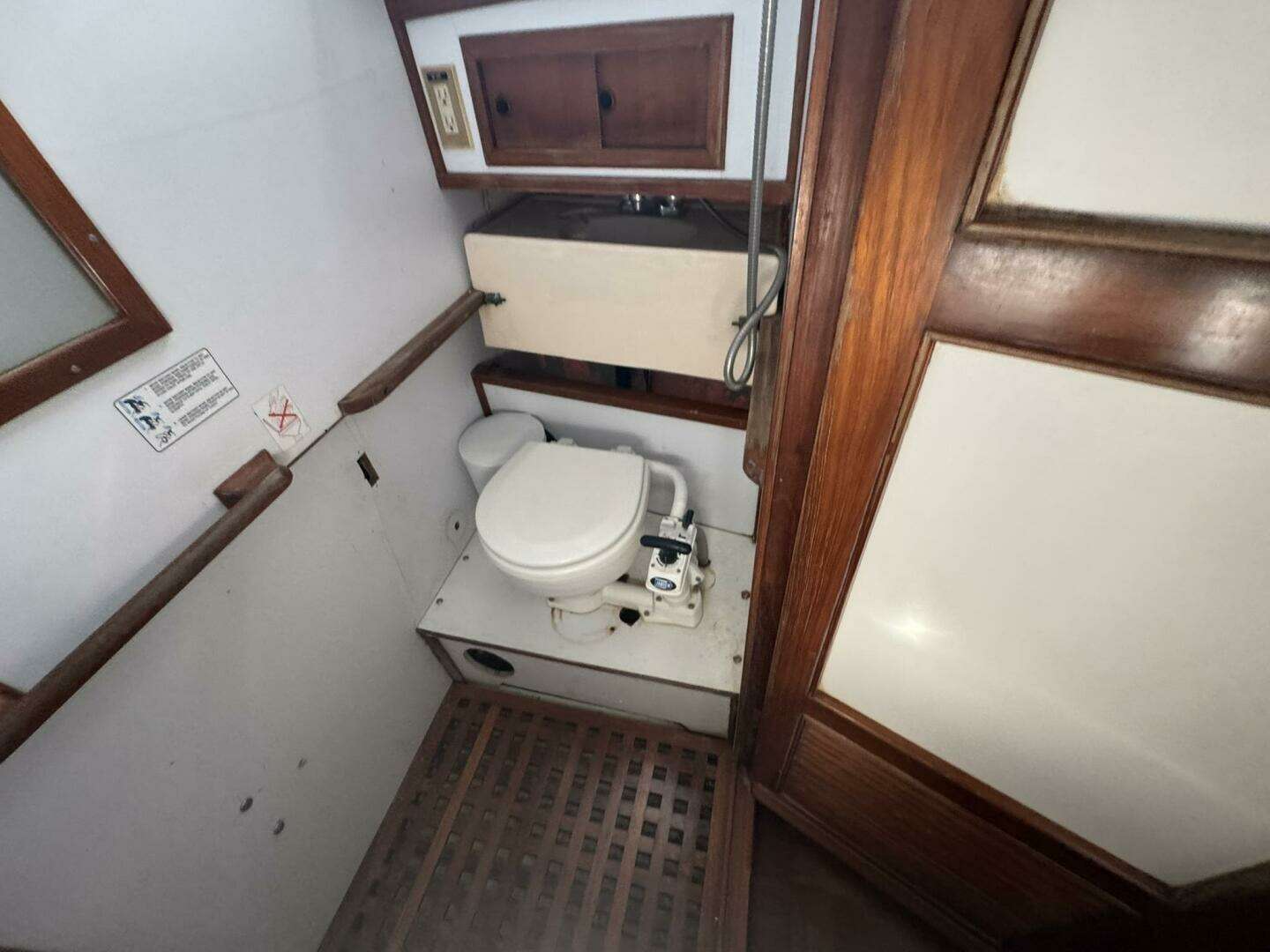 1986 Marine Trader 34 Double Cabin - Image 133