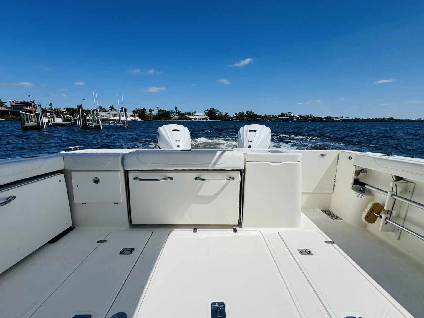 2021 Pursuit OS 355 - Image 21