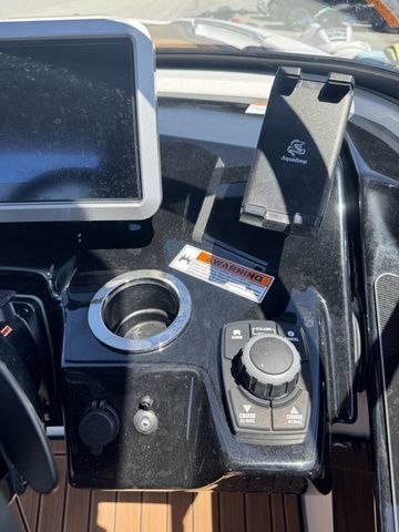 2026 Yamaha Boats 252SD - 26