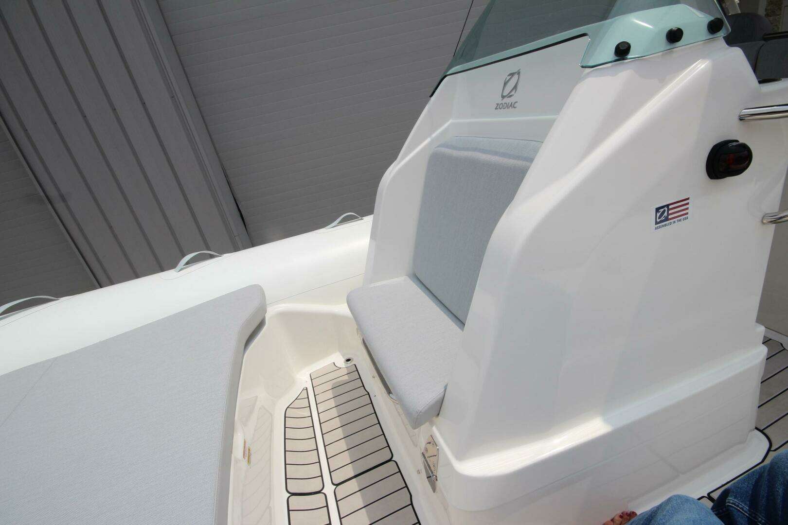 2024 Zodiac Medline 7.5 NEO - Image 26