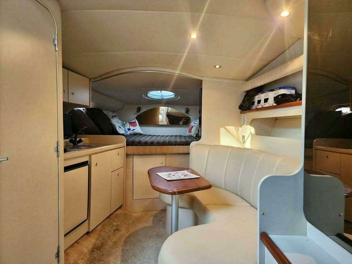 2001 Cruisers 3075 Express - Image 8