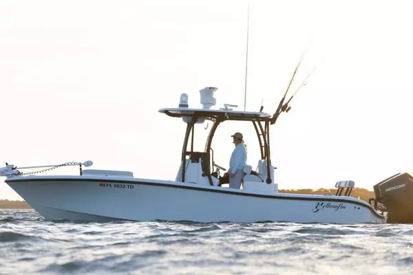 2026 Yellowfin 26 Hybrid