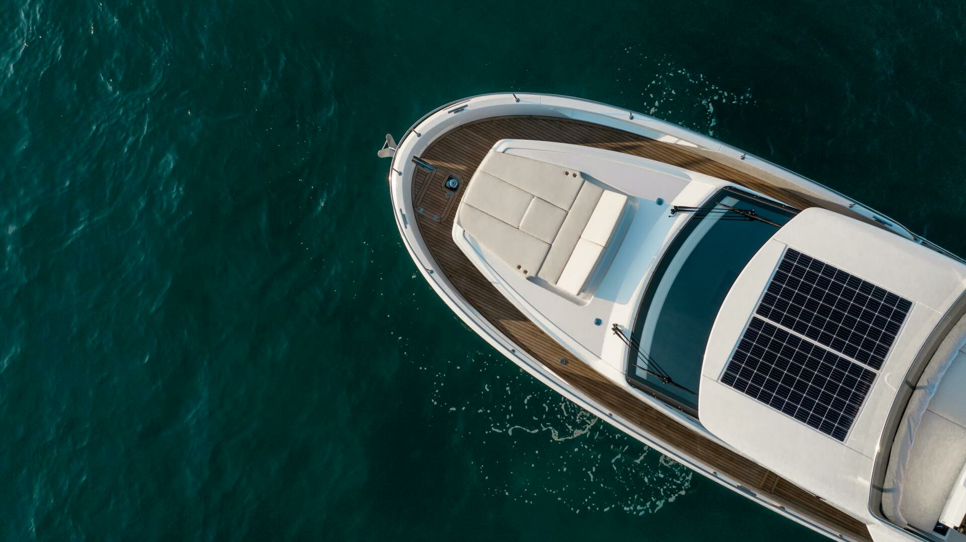 2024 Greenline 45 Fly Hybrid - Image 10