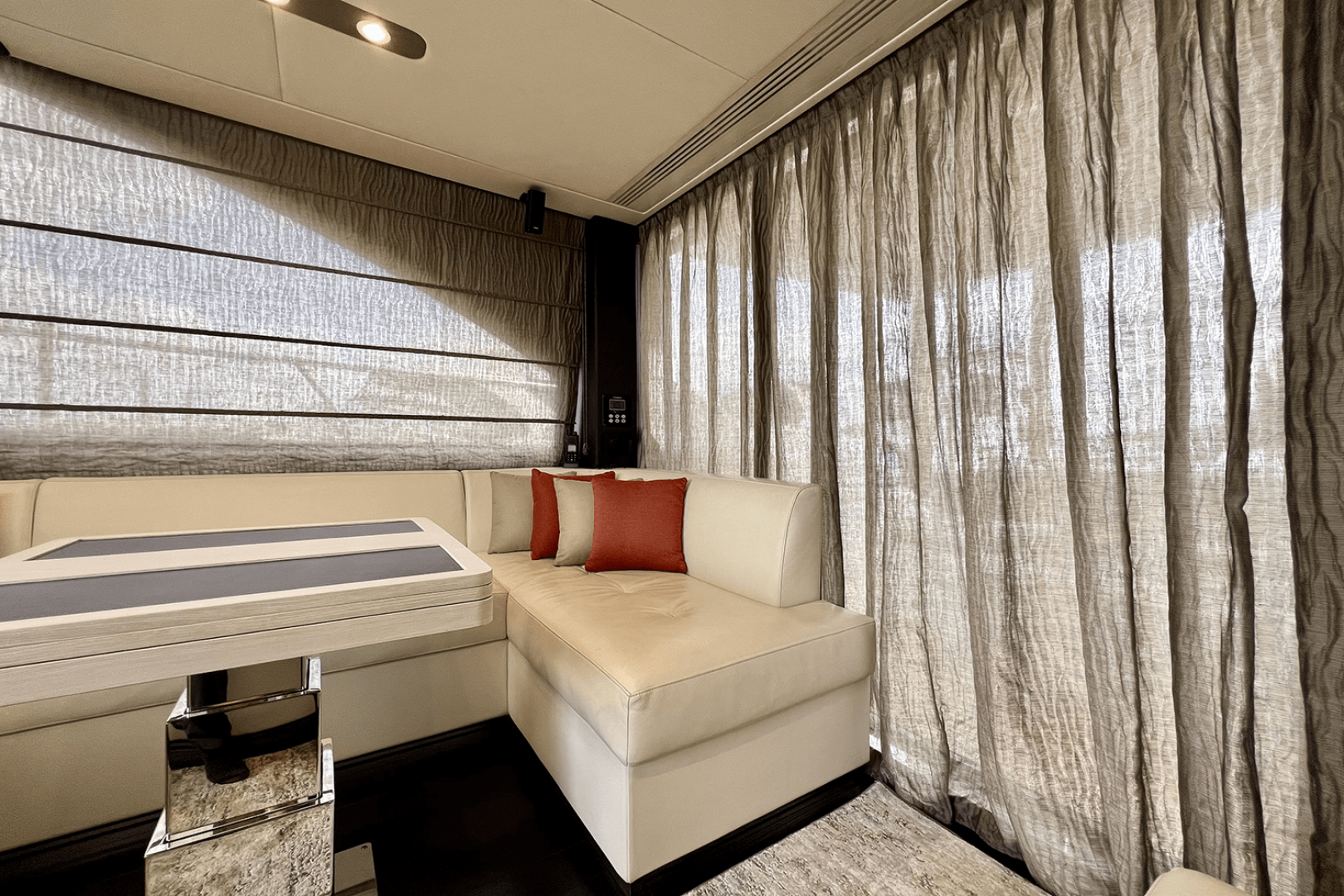 2019 Azimut 50 FLYBRIDGE - Image 68