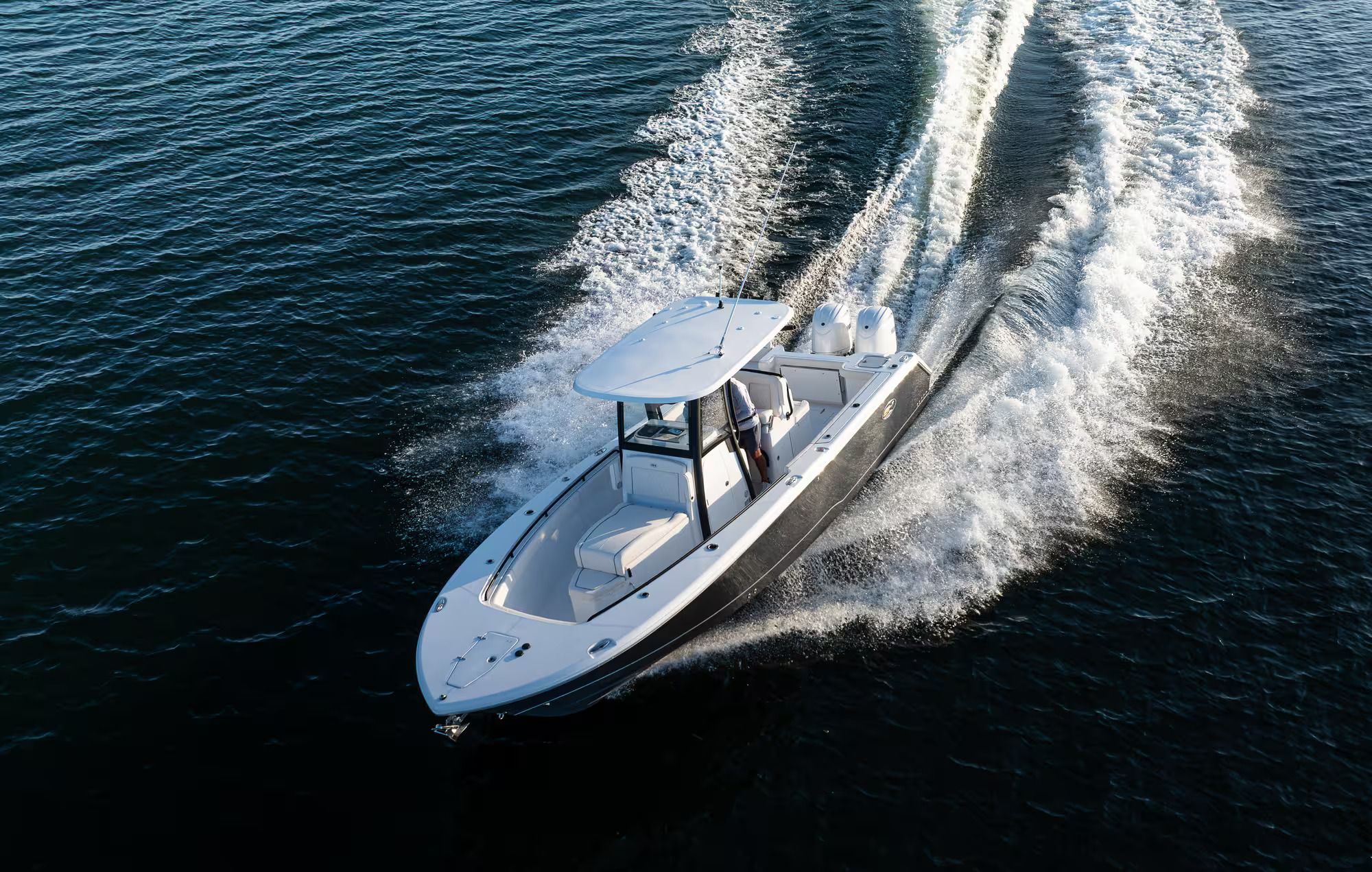 2027 Sea Hunt Gamefish 27 Coffin Box - 4
