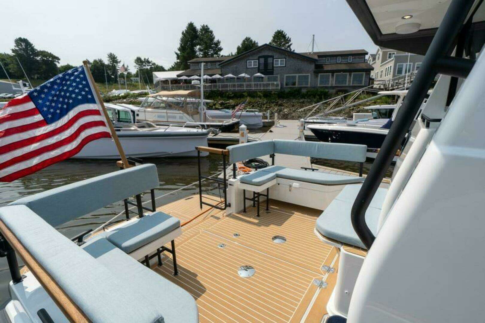 2027 Targa 32 - Image 7
