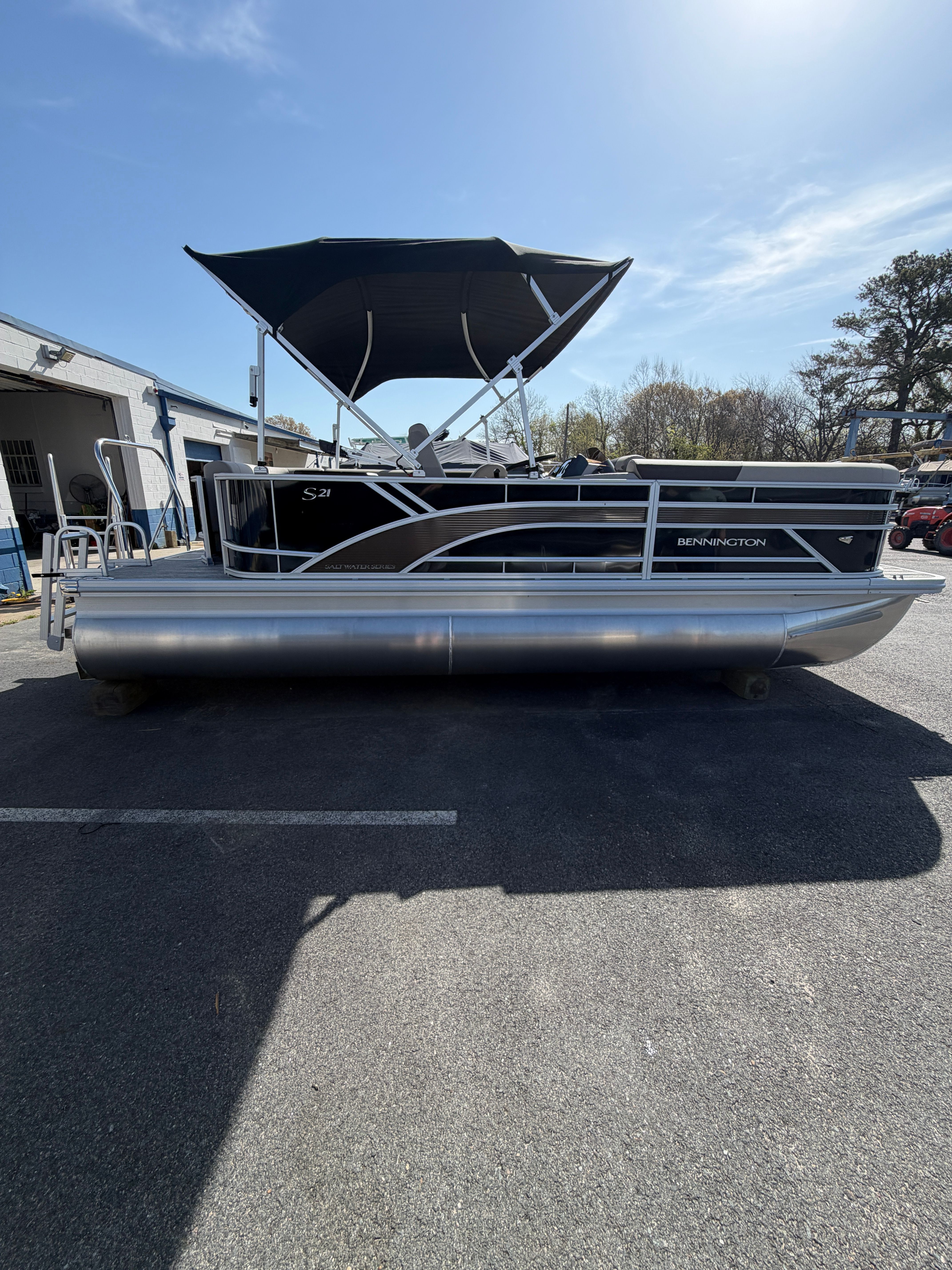 2026 BENNINGTON 21 SL - Image 5