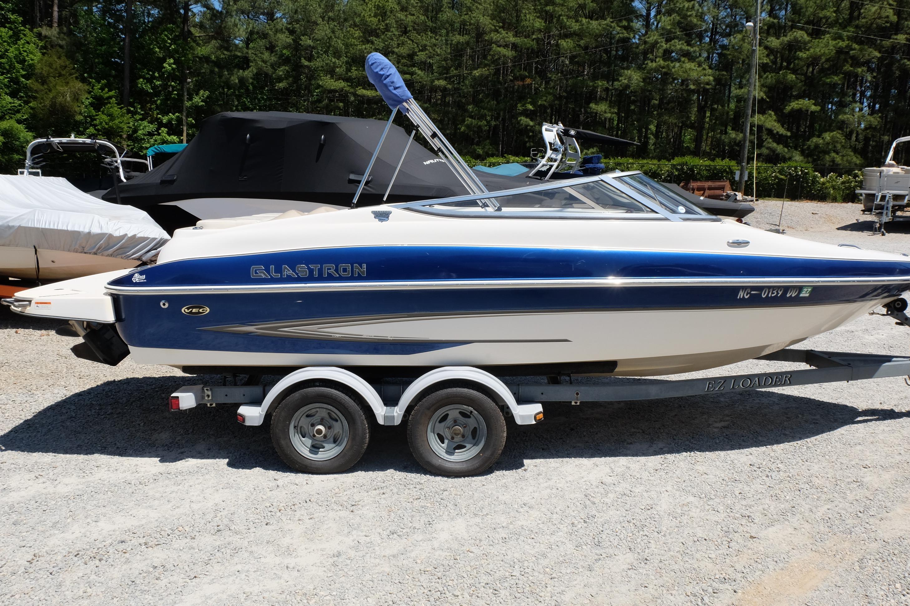 2006 Glastron GXL 205