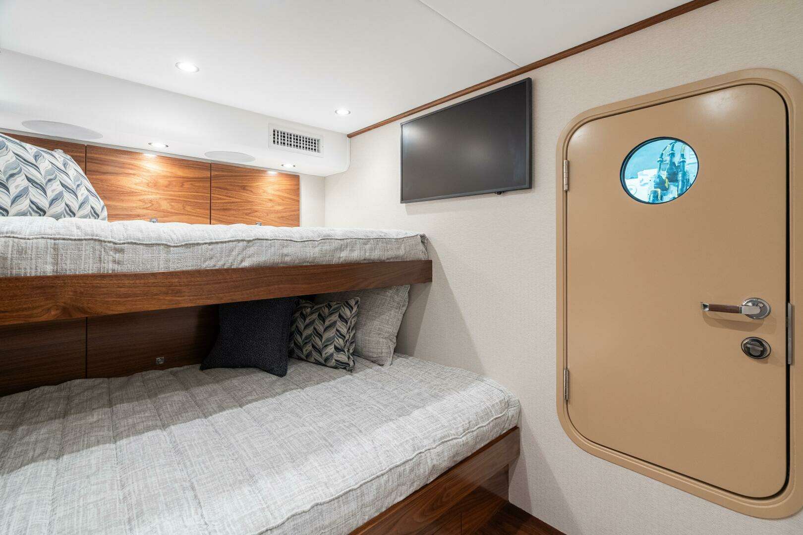 2026 Viking 74 Convertible - Image 31