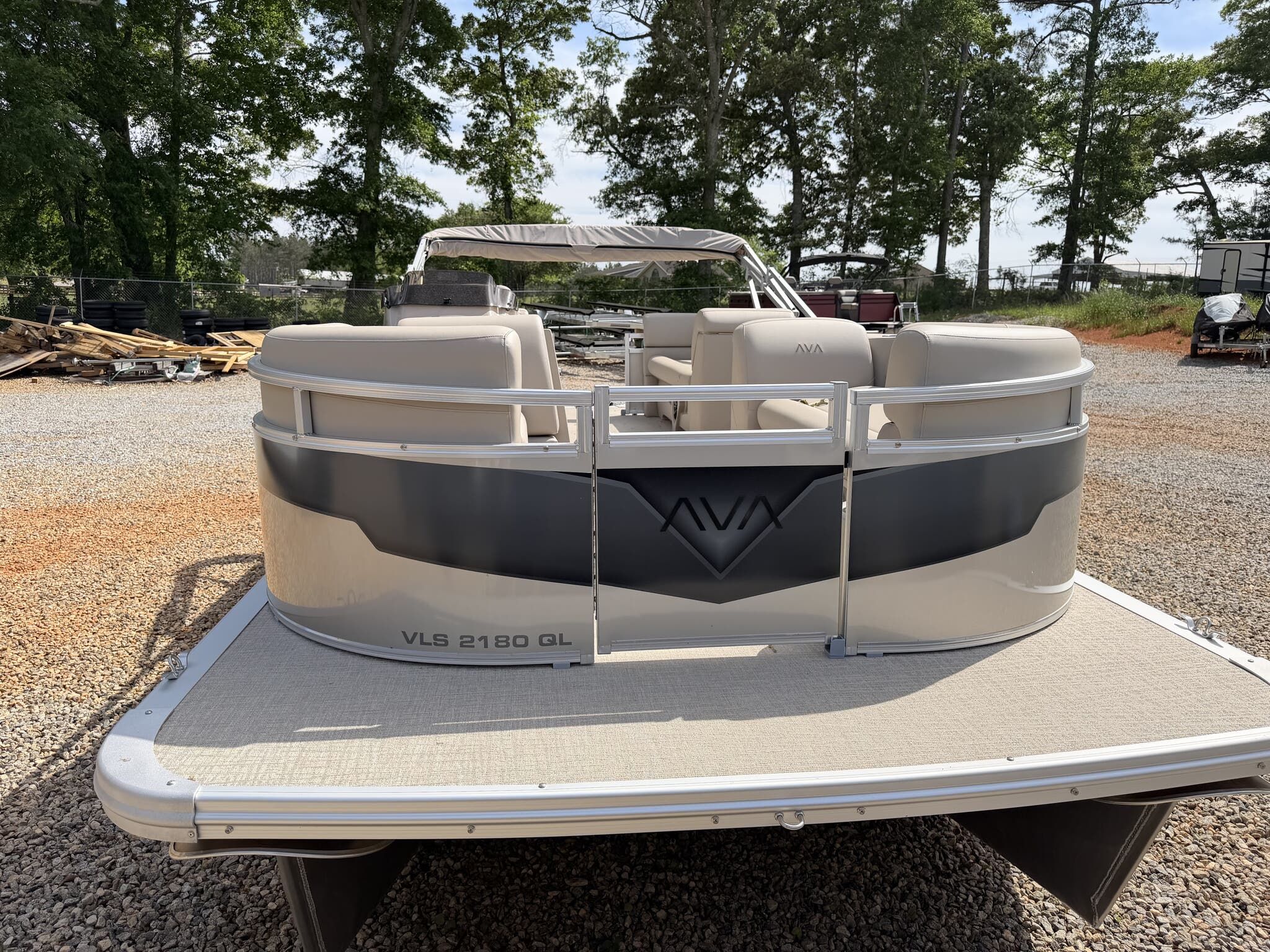 2026 Avalon VLS 21 QUAD LOUNGER-115HP - 2