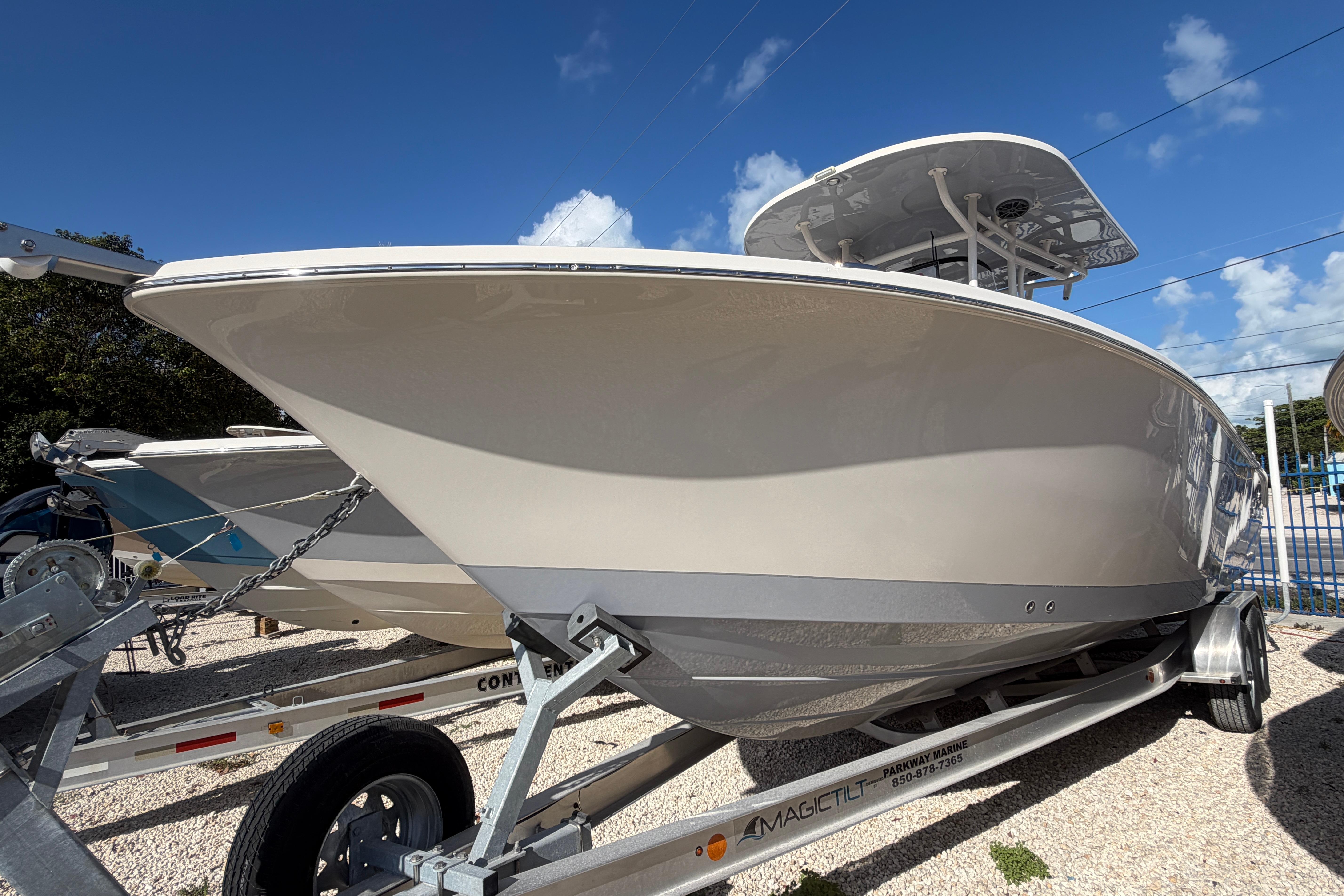 2023 Sea Chaser 27 HFC CC