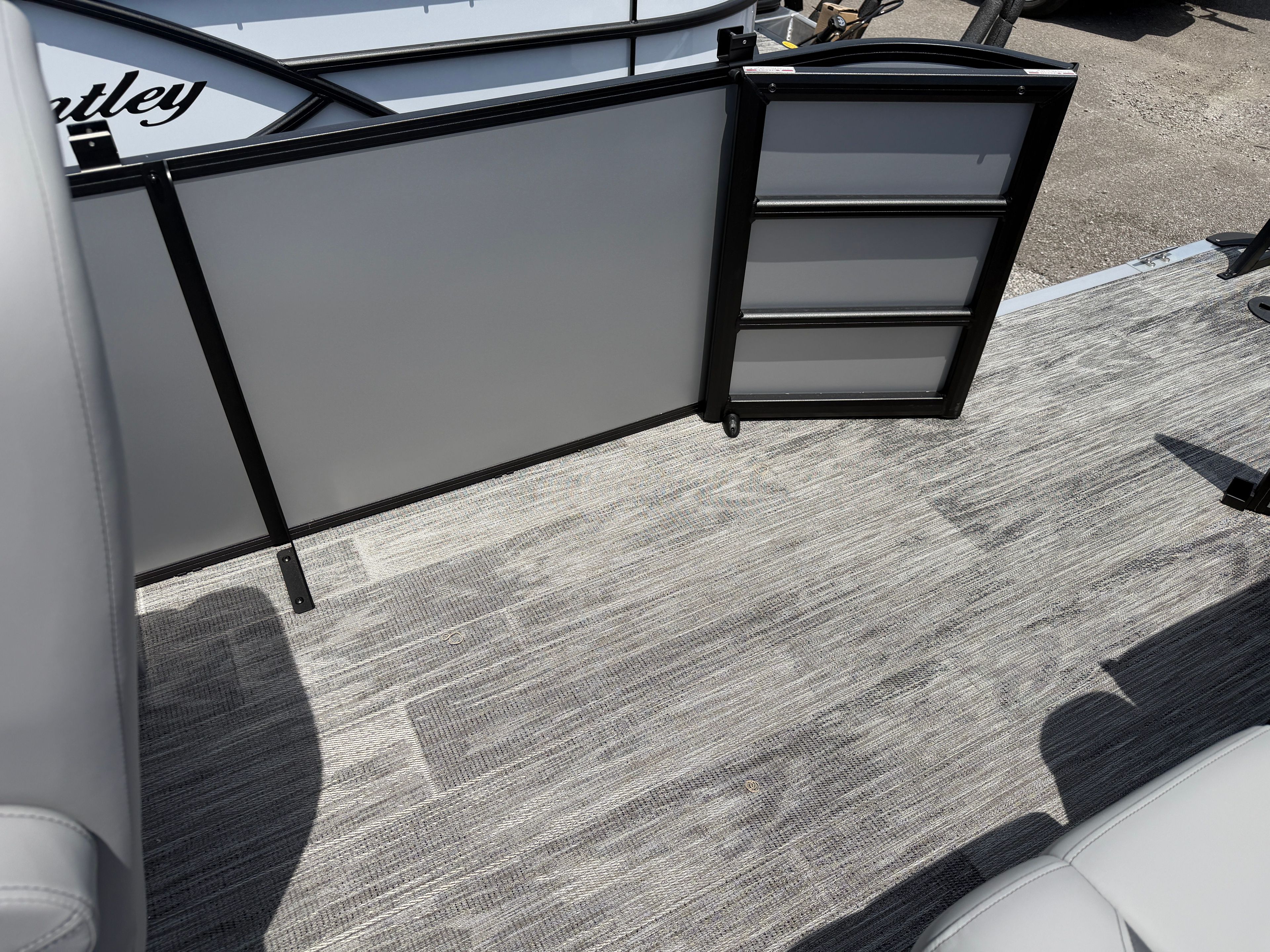 2026 Bentley Pontoons Legacy 200 Cruise - 20