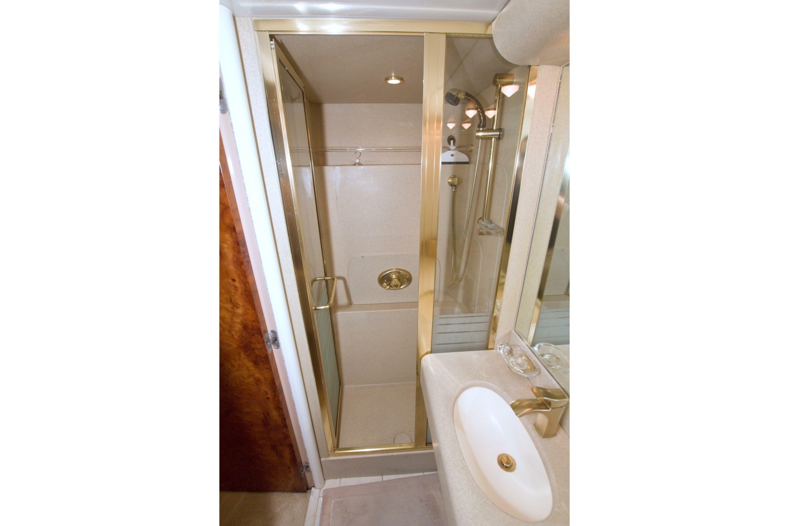 1998 Lazzara Yachts 76 Skylounge Grand Salon - Image 37