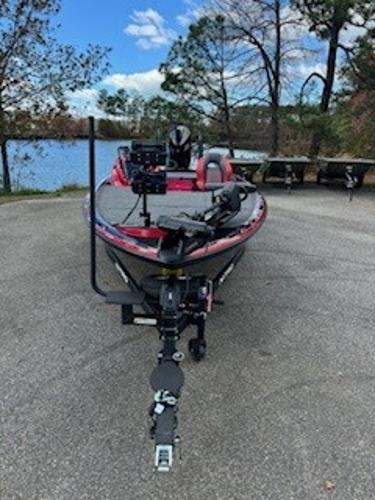 2025 Nitro Z19 boat parked by the lakeside.