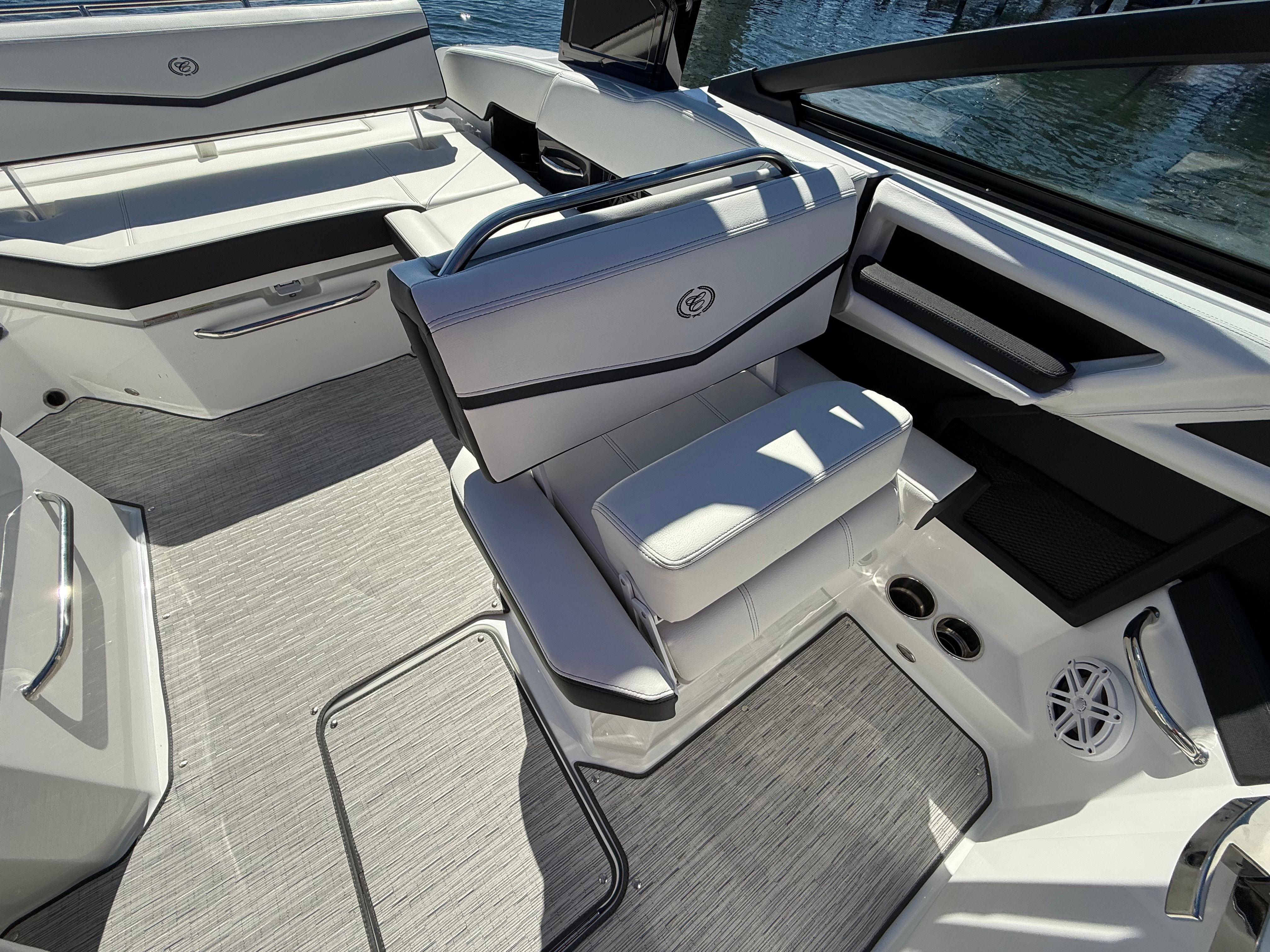 2026 Cobalt R6 Surf - 11