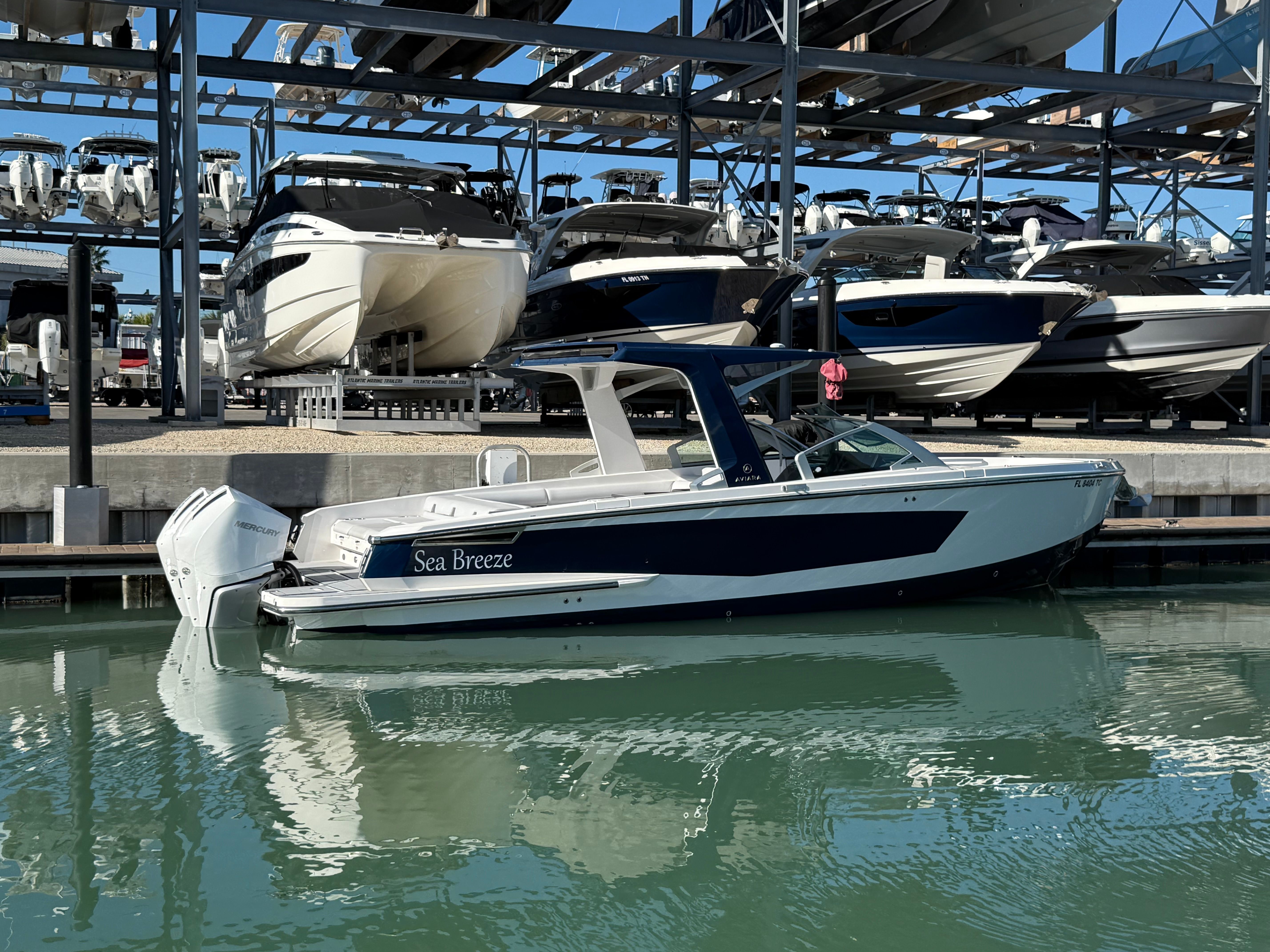 2022 Aviara AV32 OB