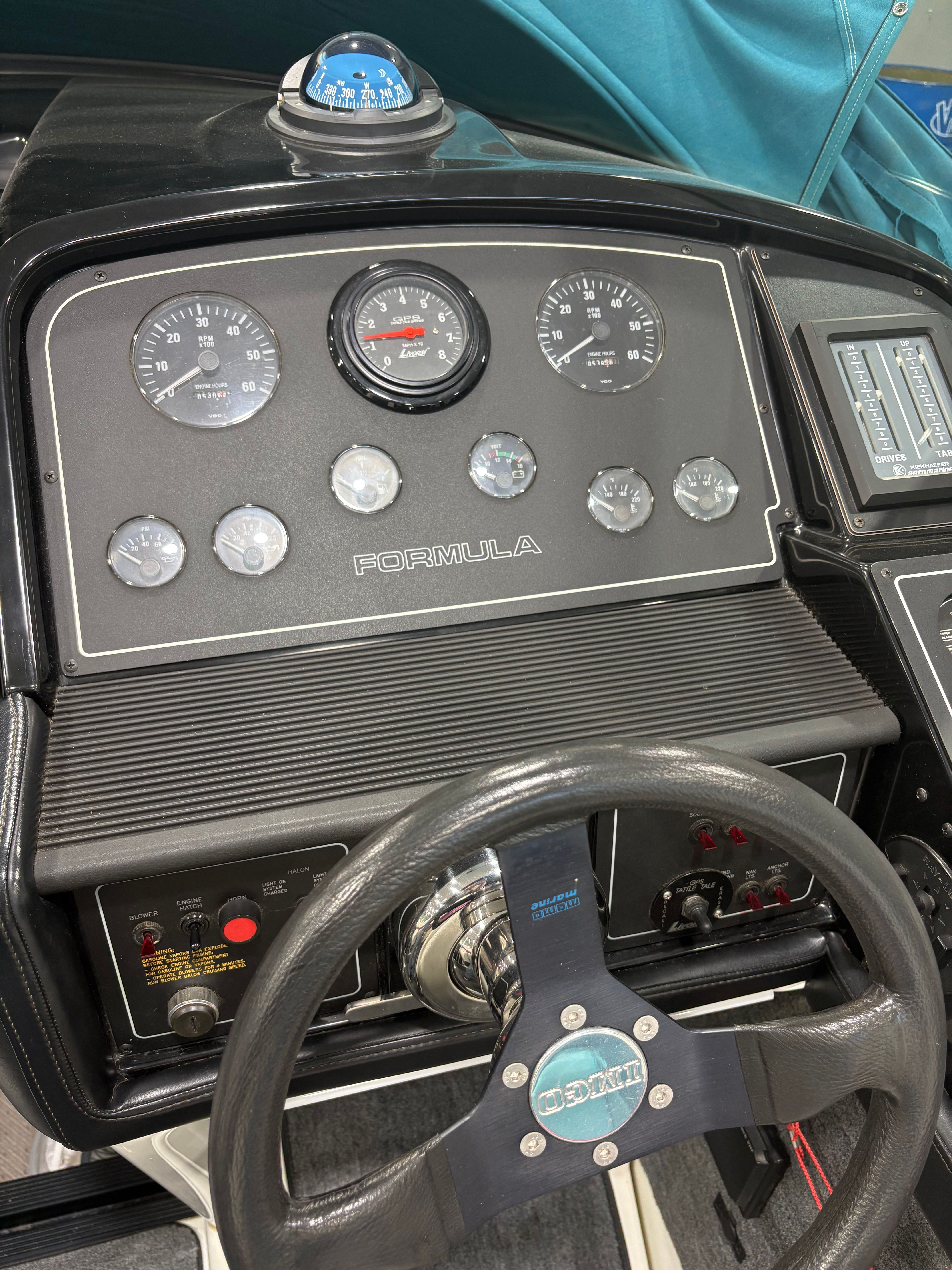 1993 Formula 303 Twin - 4