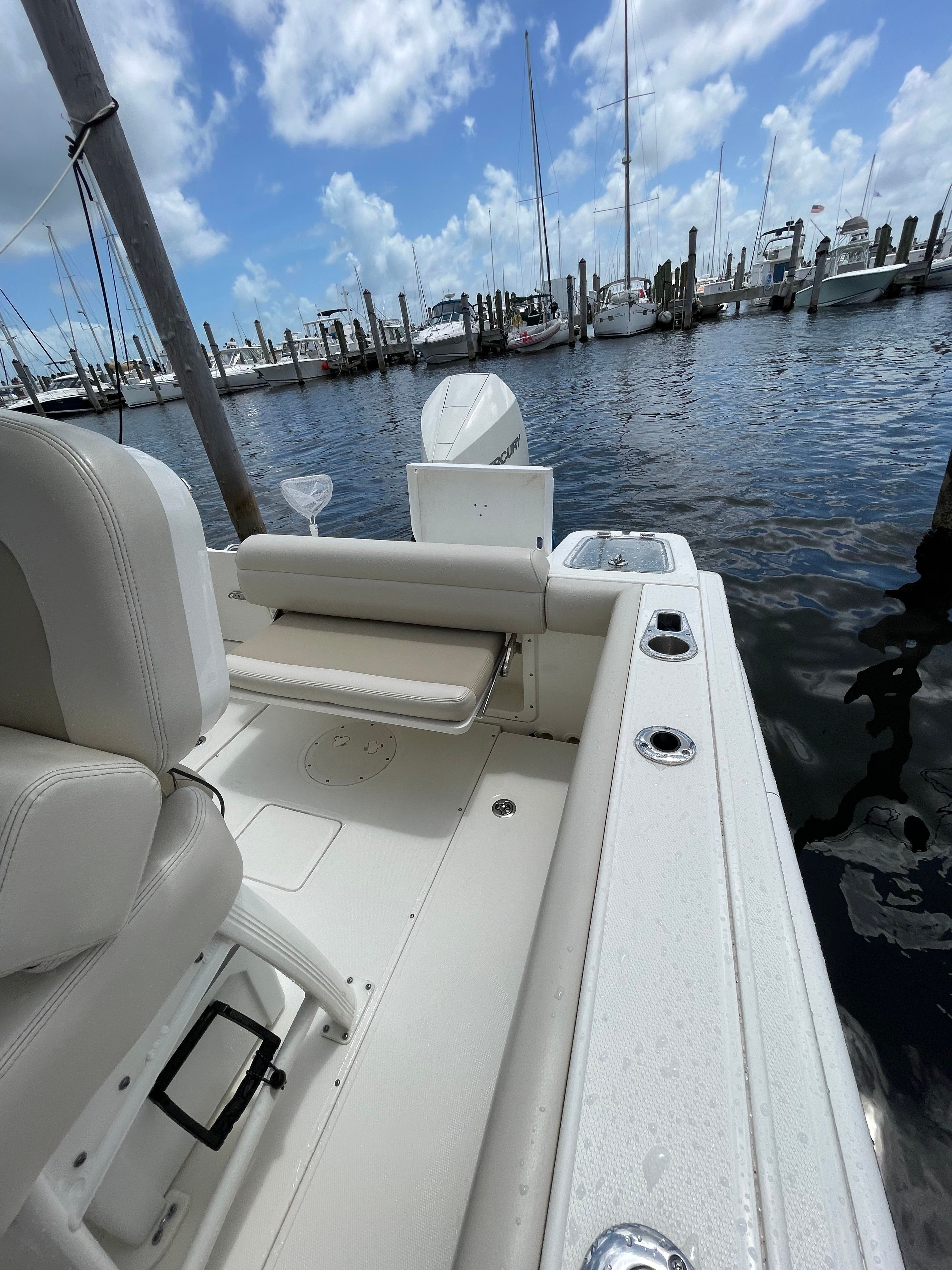 2021 Boston Whaler 230 Outrage - 6