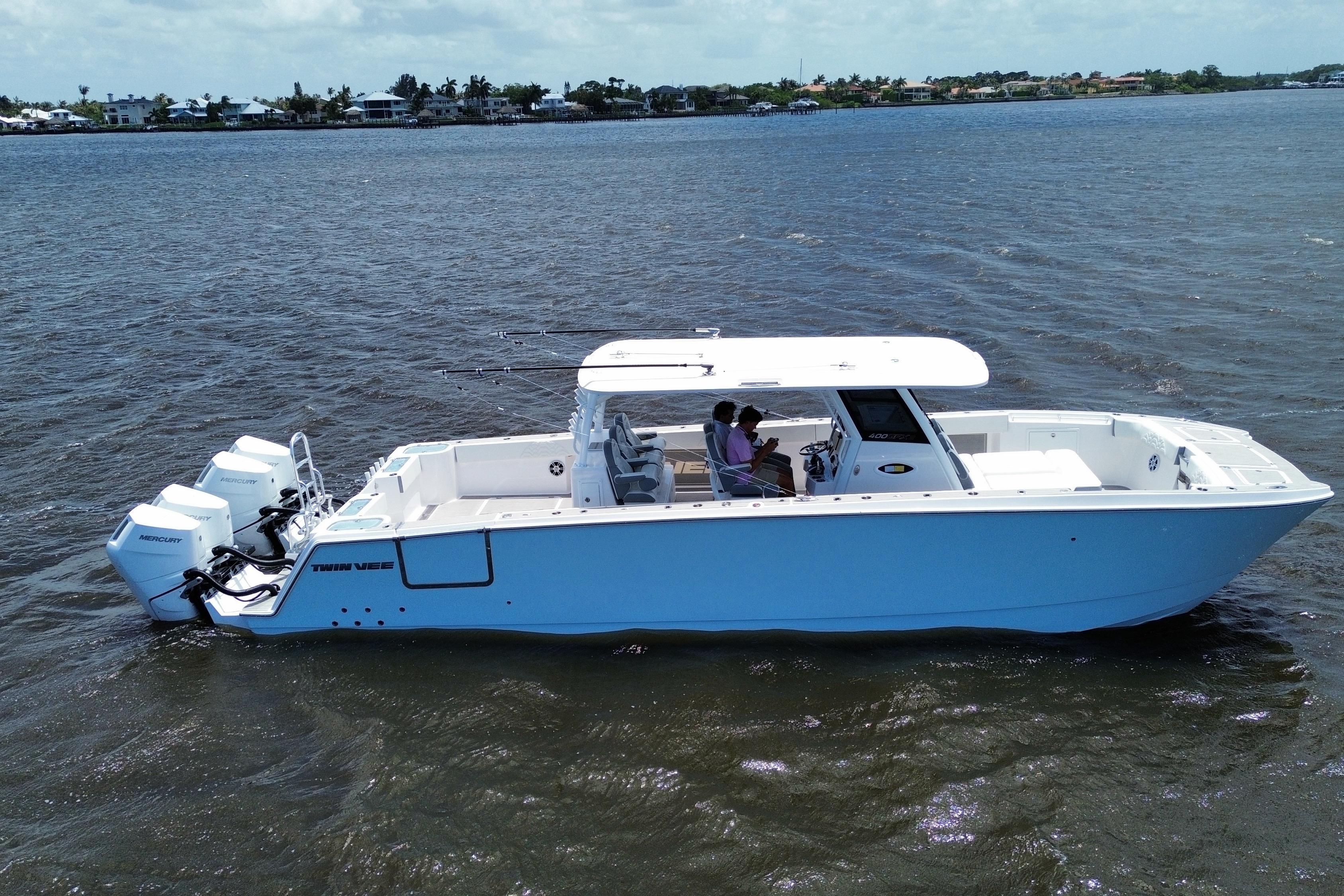 2025 Twin Vee 400 GFX2 CC