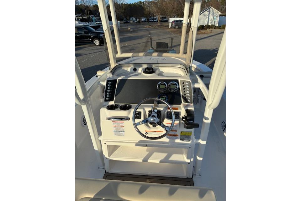 Helm console of the 2026 Robalo 226 Cayman boat.