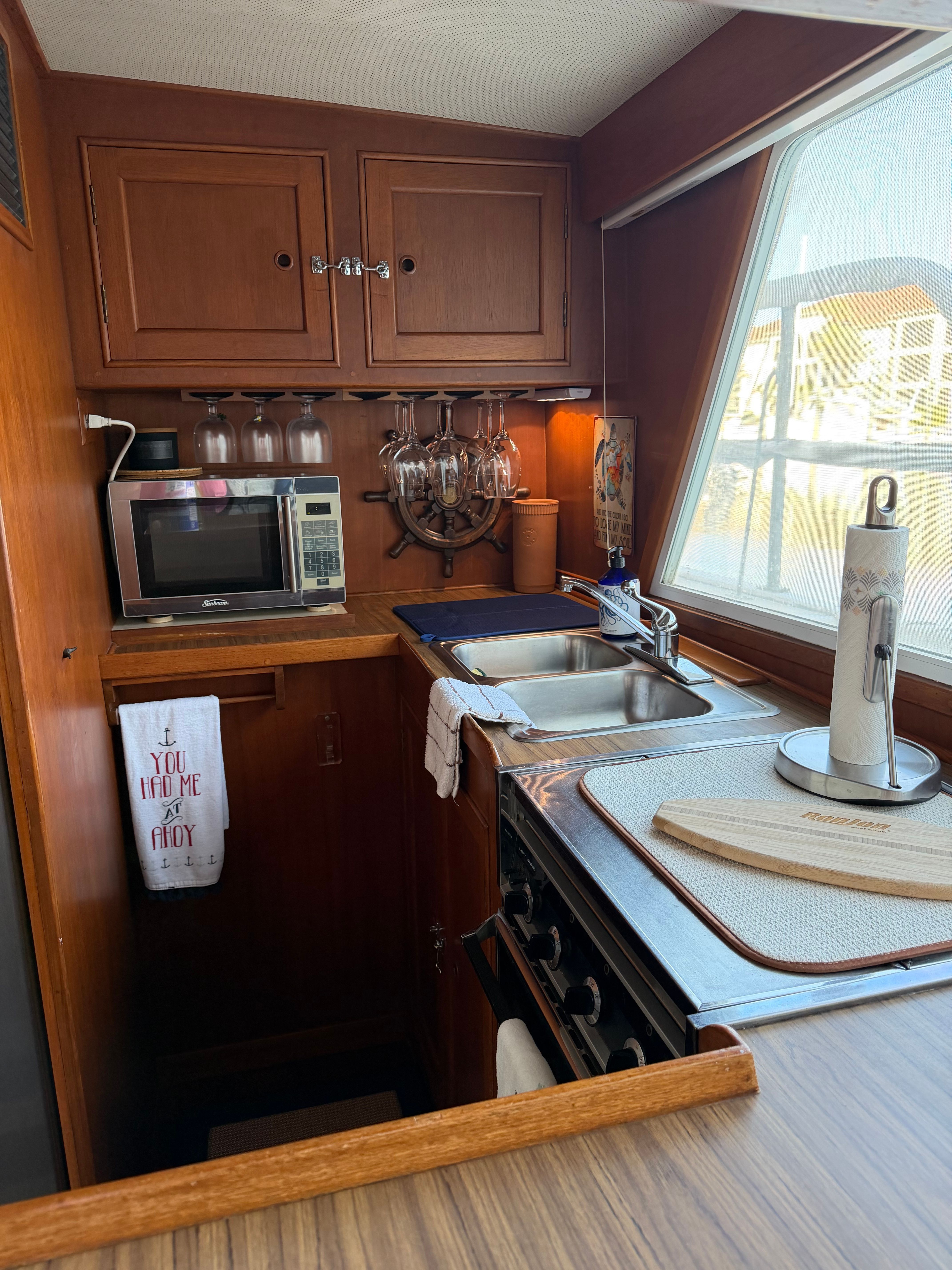 1983 Island Gypsy 44 Flush Deck - 79