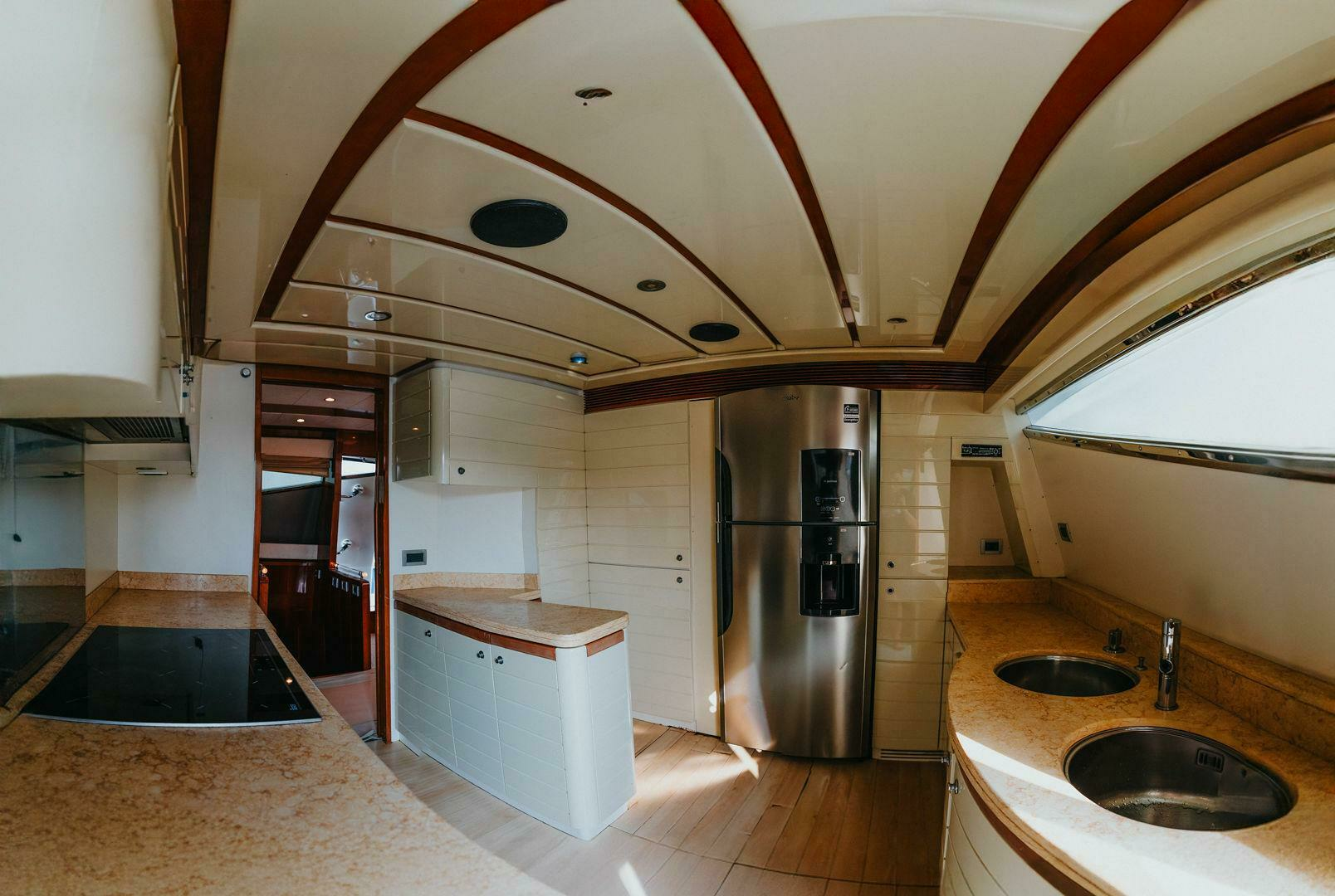 2007 Ferretti Yachts 881 - Image 15