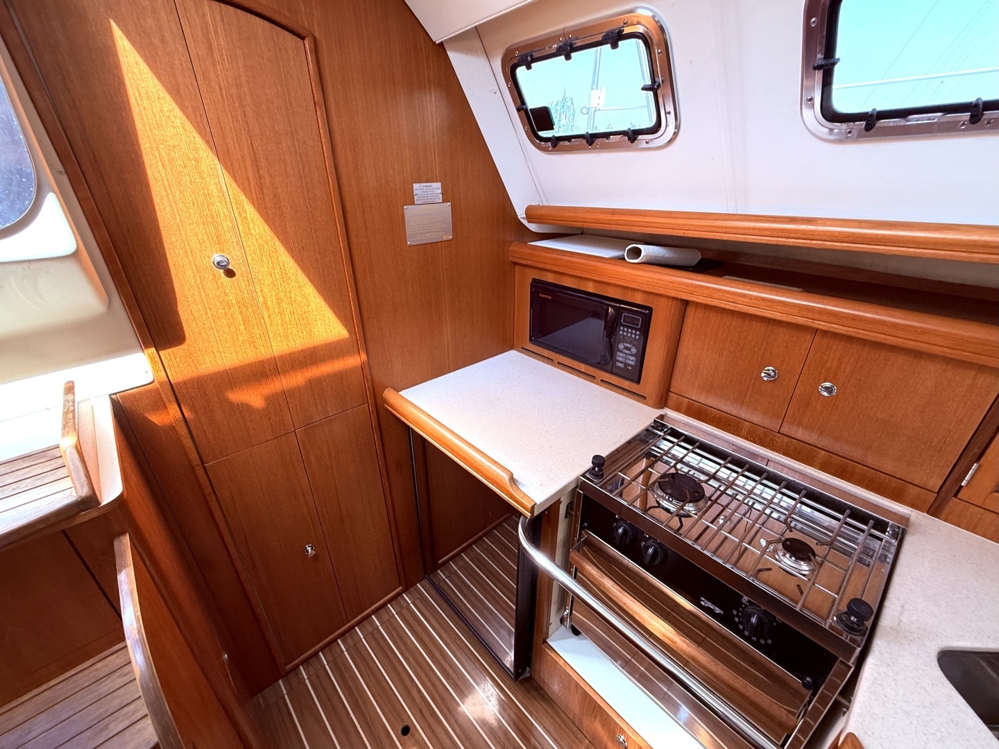 2005 Hunter — - Image 32