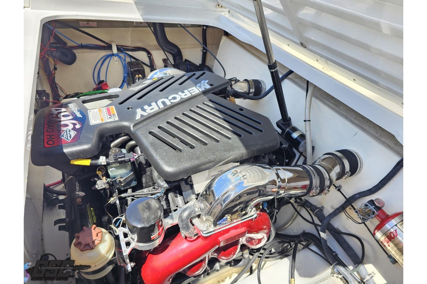 Engine compartment of a 2005 Formula 271 FASTech with a Mercury engine.