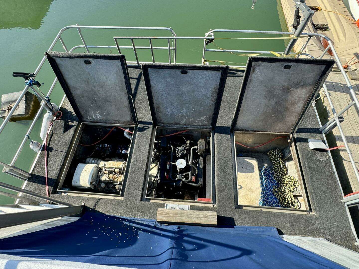 1977 Sumerset 14 x 58 Aluminum Hull Houseboat with Catwalks - Image 88