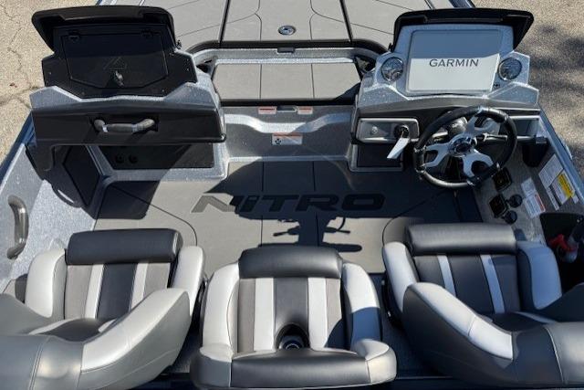 2026 Nitro Z20 XL Pro boat interior with Garmin navigation system and stylish seating.