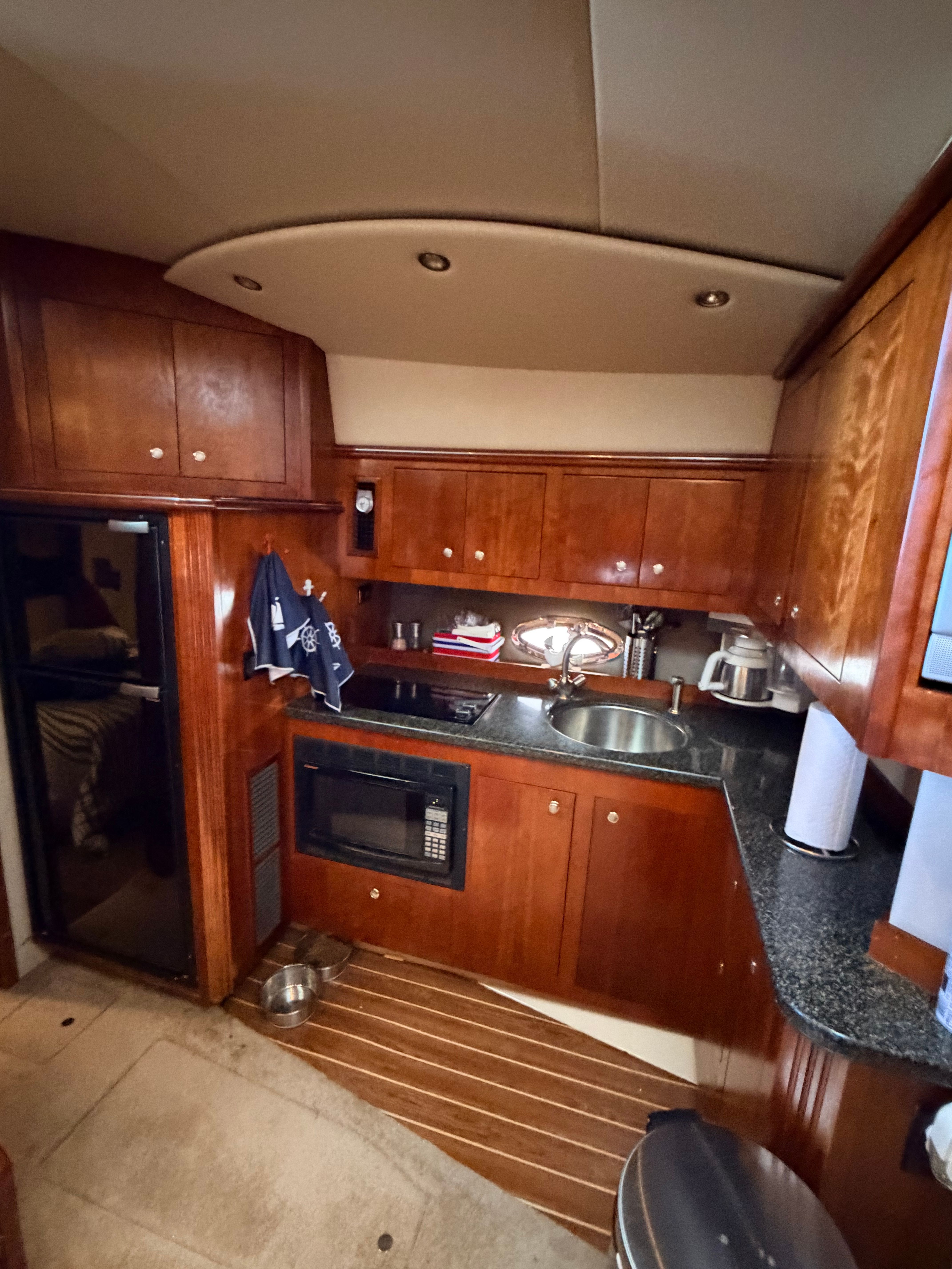 2006 Cruisers Yachts 460 Express - 21