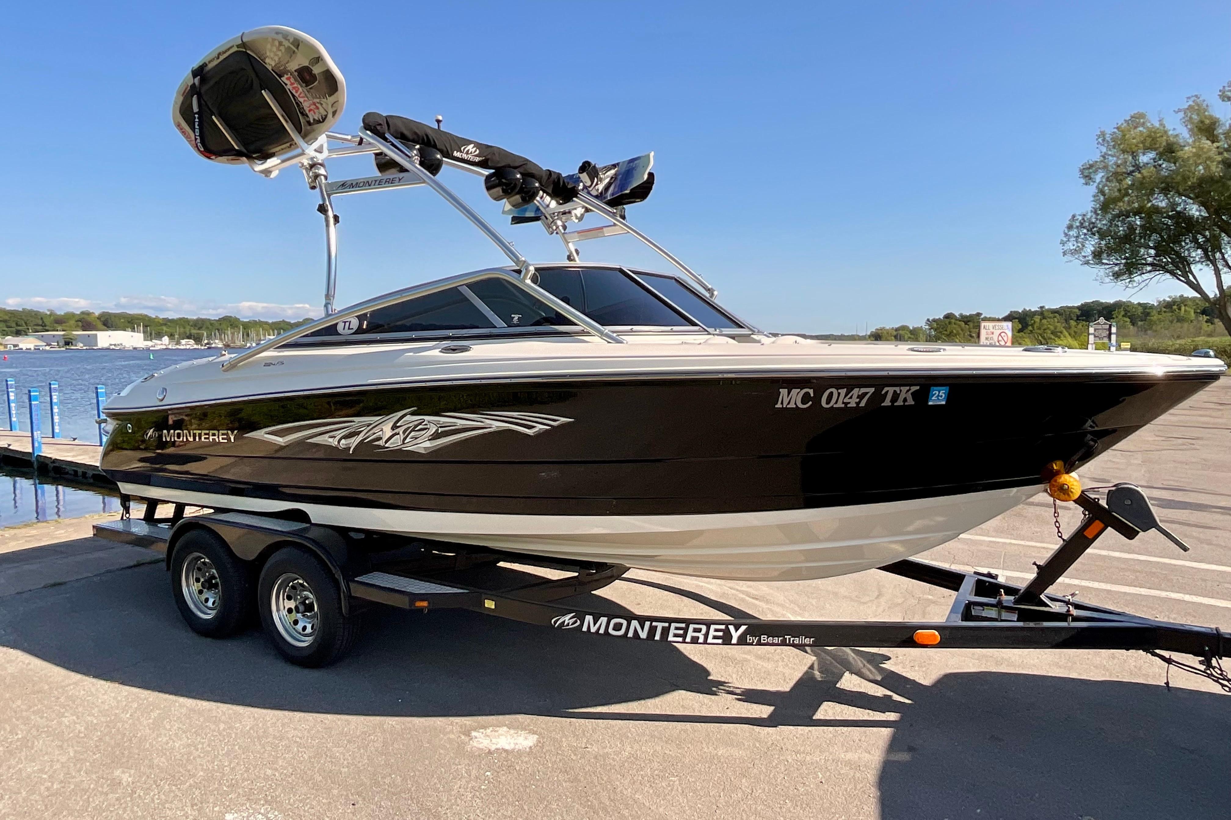 2012 Monterey 224FS