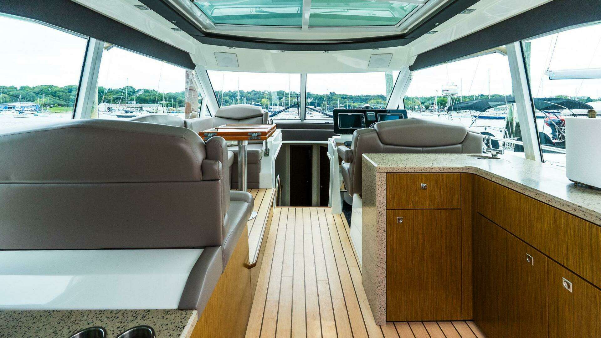 2013 Cruisers 48 Cantius - Image 18