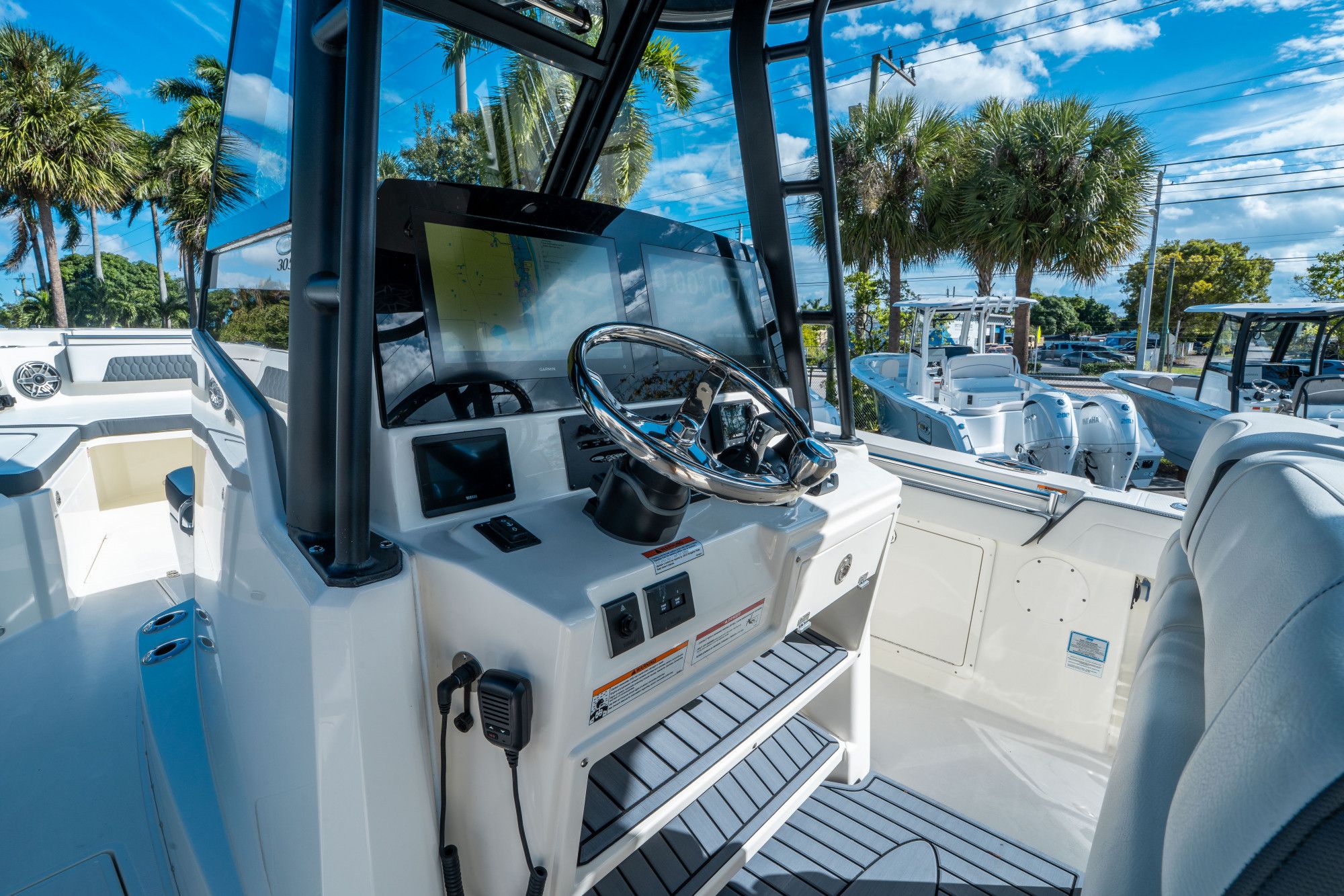 2026 Cobia 305 Center Console - 18