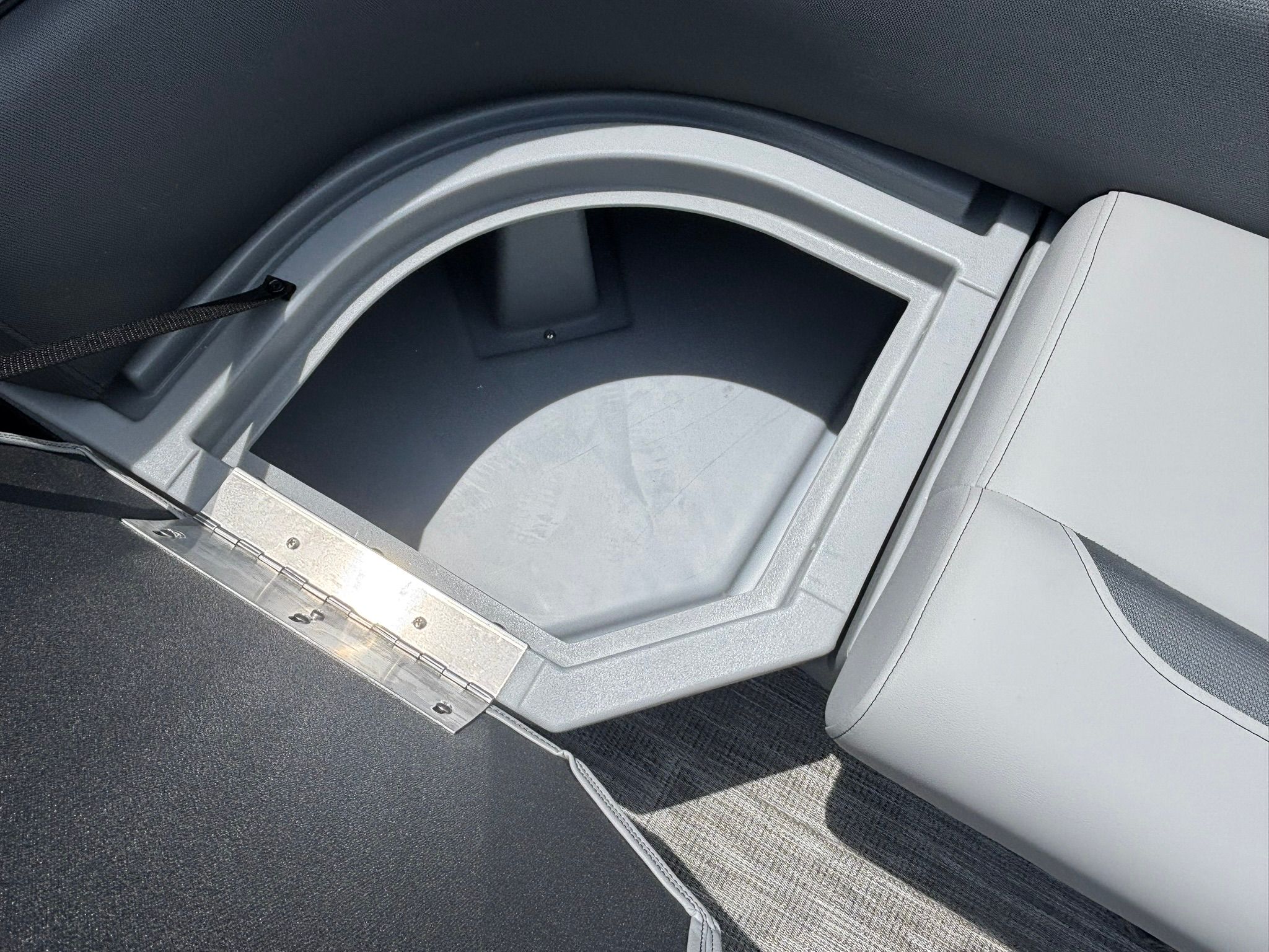 2027 Bentley Pontoons 223 LEGACY QSB - 28