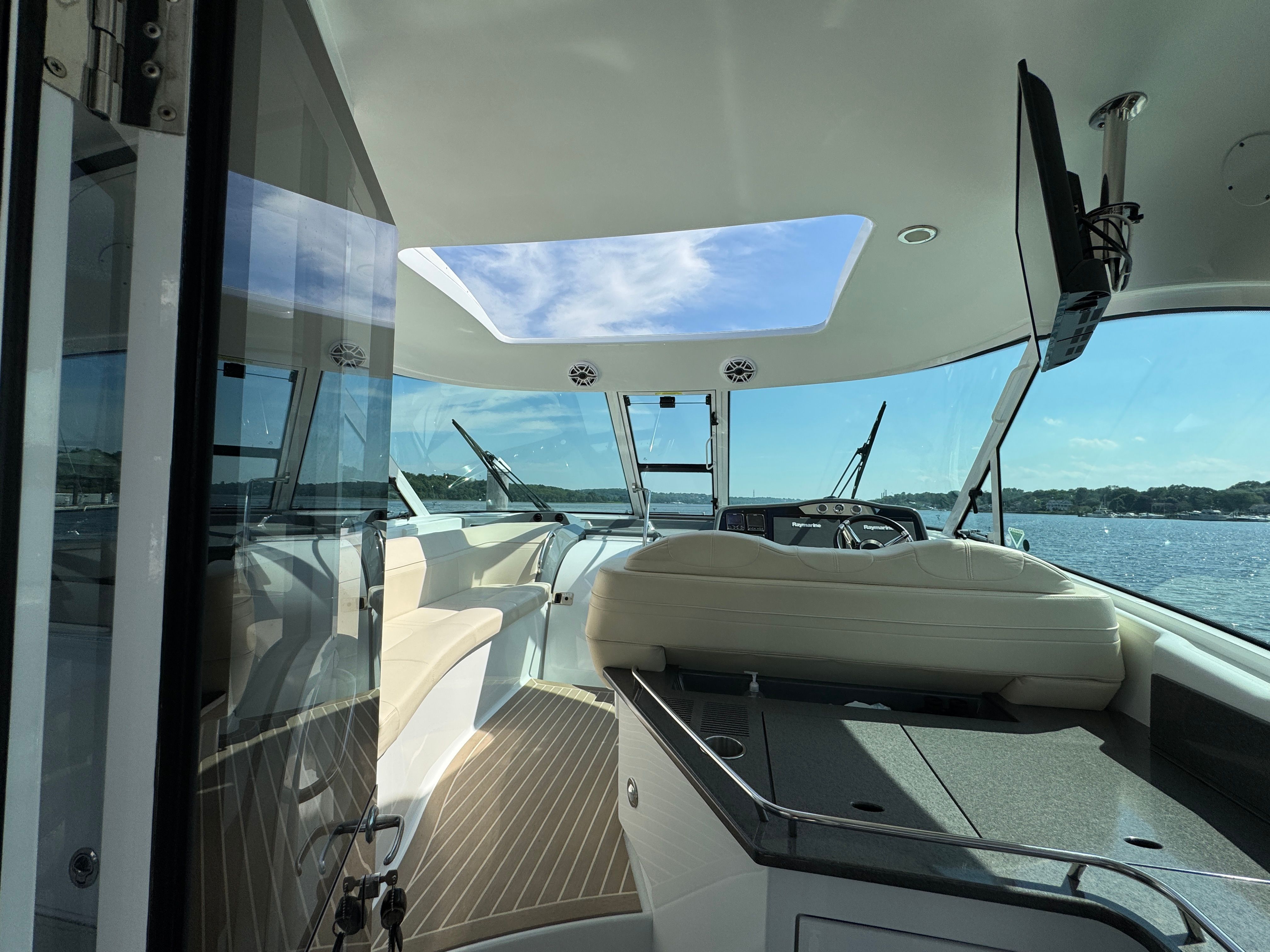2015 Formula 45 Yacht - 8