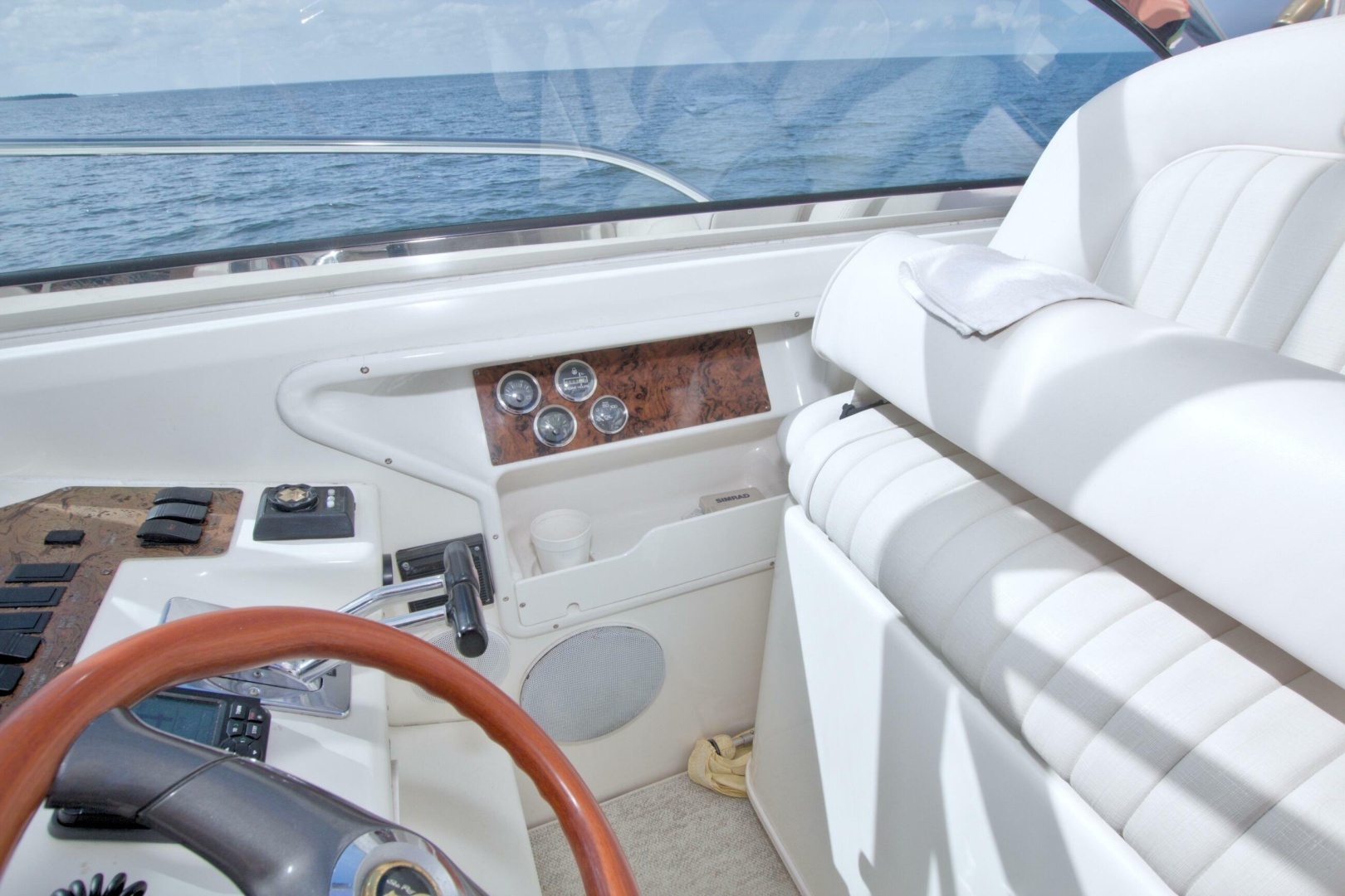 1997 Sea Ray 370 Express Cruiser - Image 30