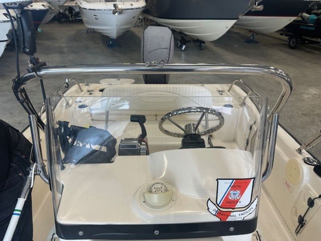 2002 Boston Whaler 180 Dauntless - 13