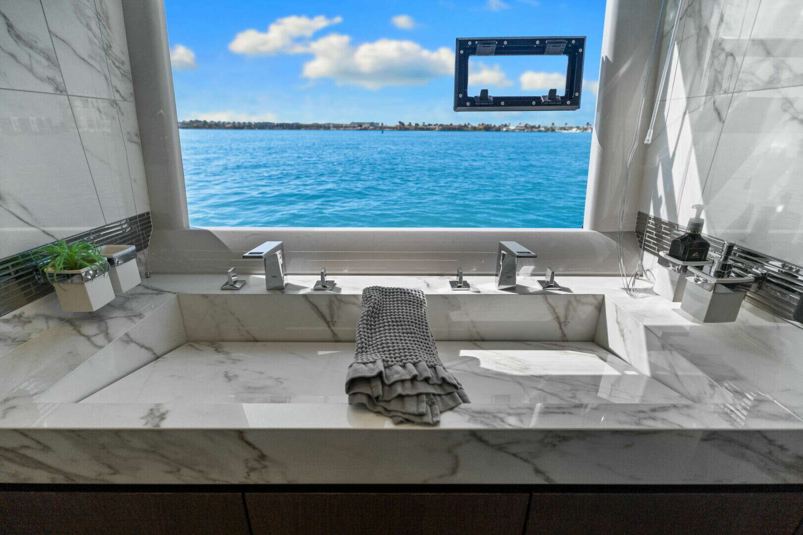 2020 Galeon 680 FLYBRIDGE - Image 40