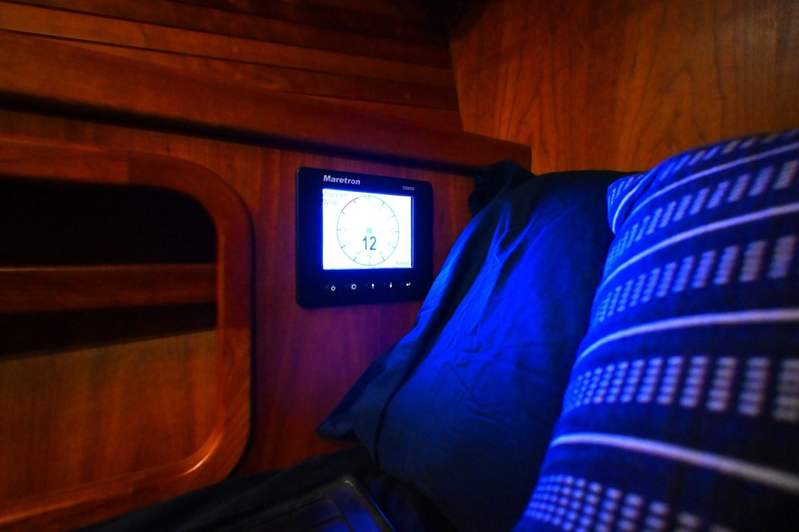 2006 Waterline 50 - Image 69