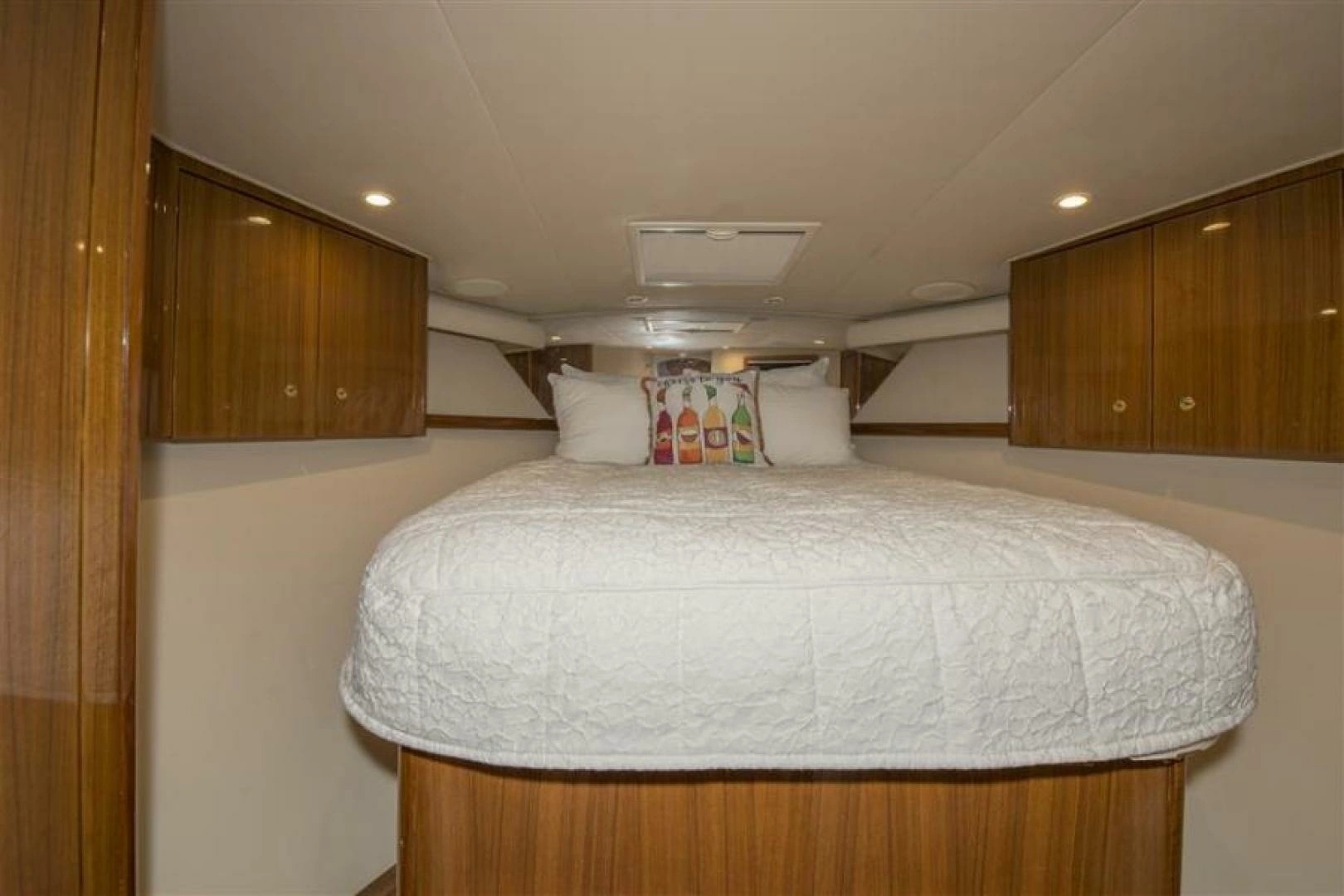 2008 Viking 52 Sport Coupe - Image 9