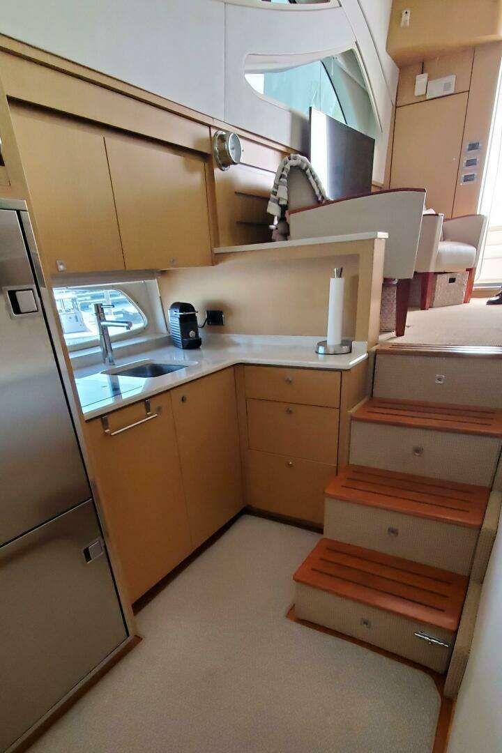 2012 Sea Ray 450 Sedan Bridge - Image 16