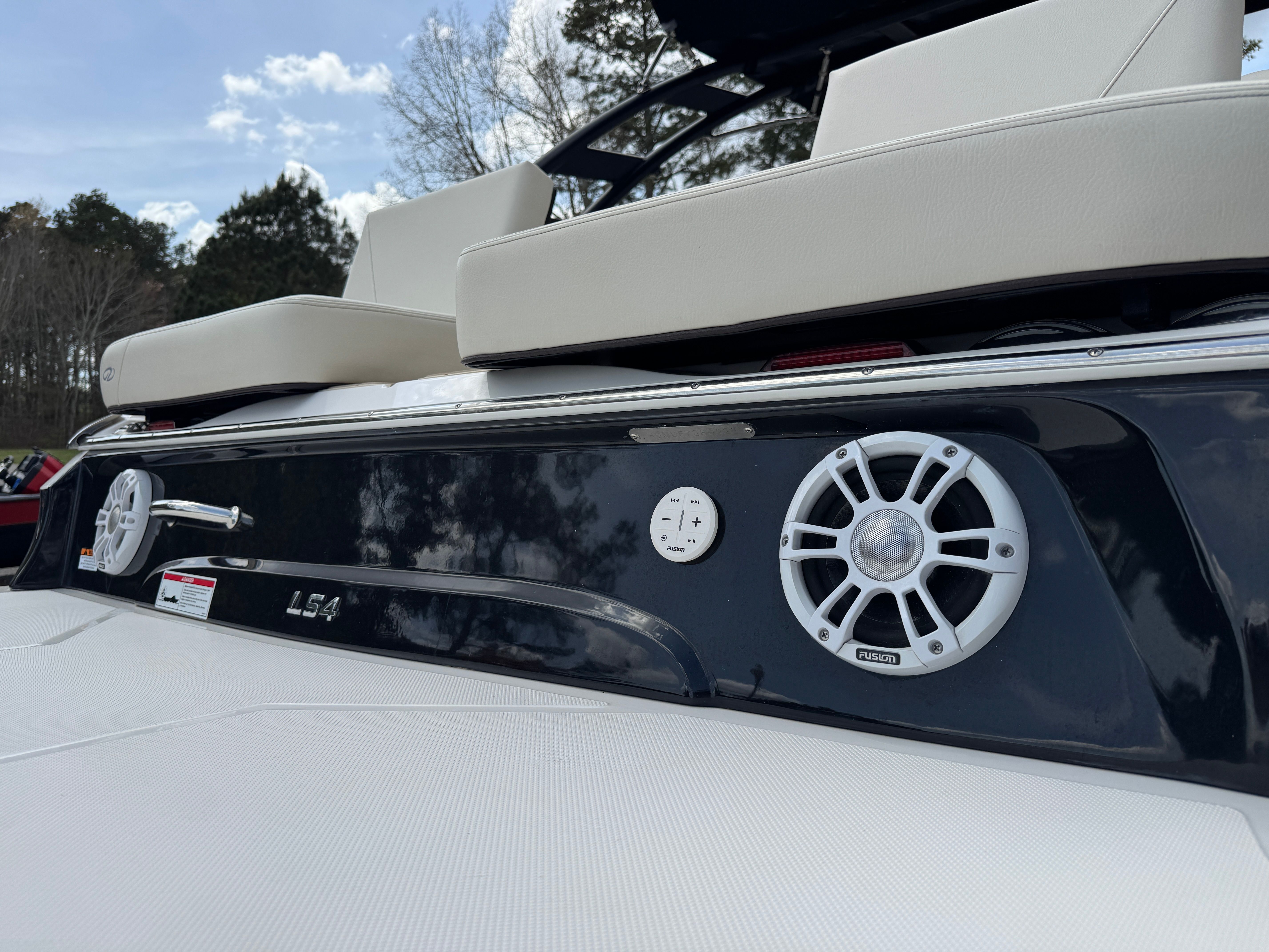 2023 REGAL LS4 - Image 7