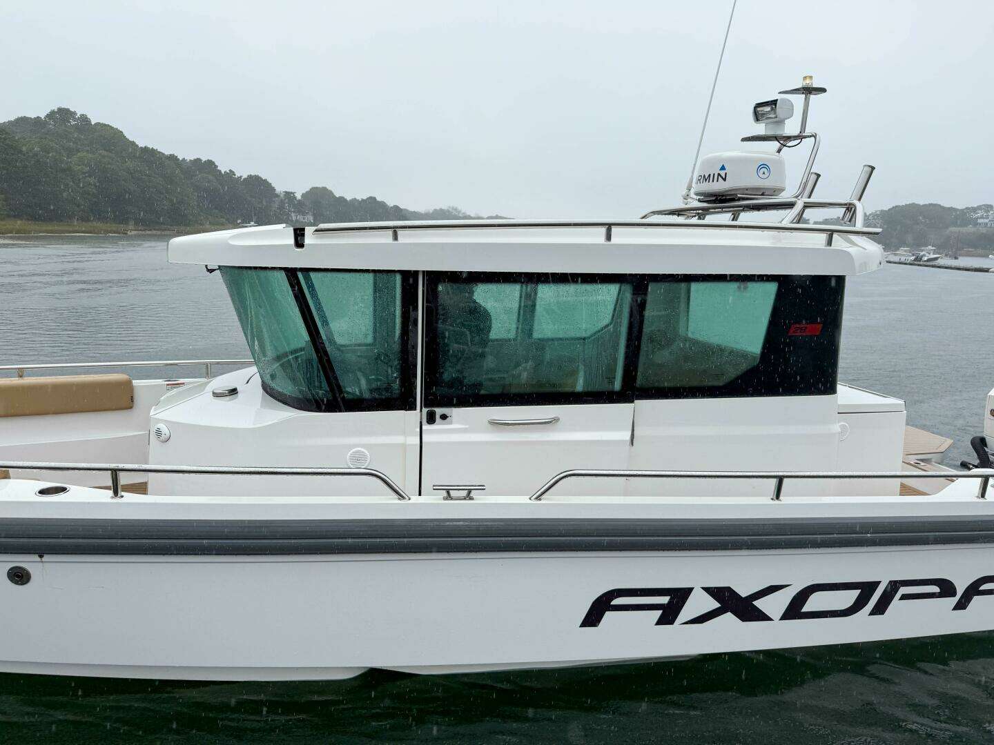 2020 Axopar 28 Cabin w/Wet Bar - Image 5