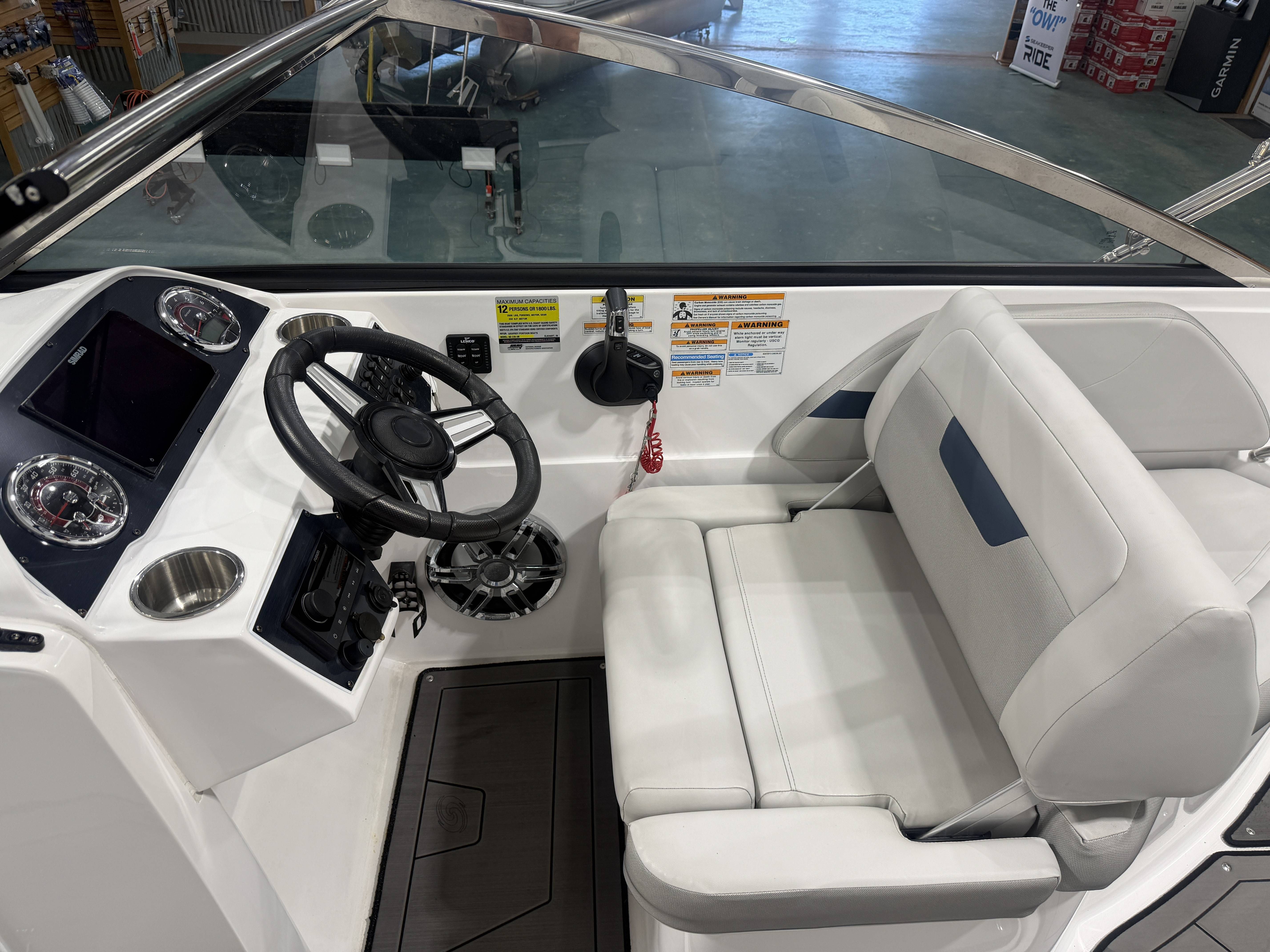 2023 Hurricane SunDeck 235 OB - 18