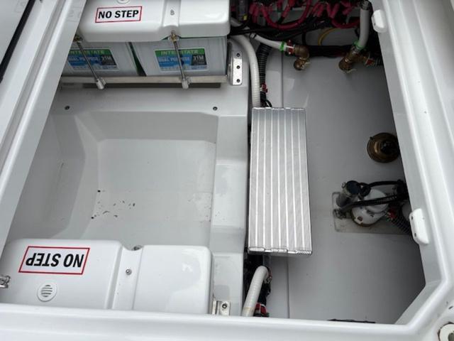 2025 Everglades 375 Center Console - 12