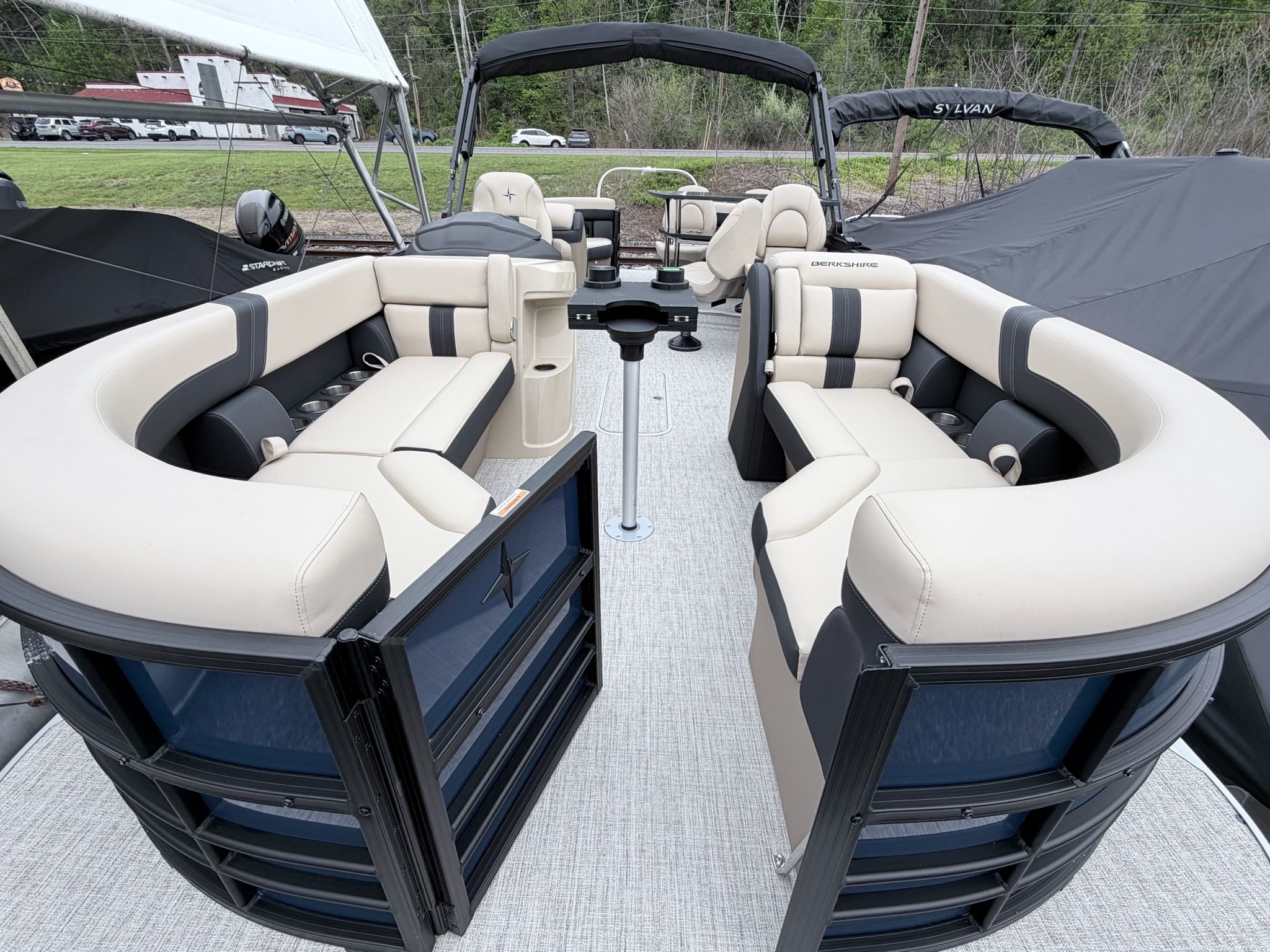 2026 Berkshire 24E CTS 3.0 Tritoon - 28