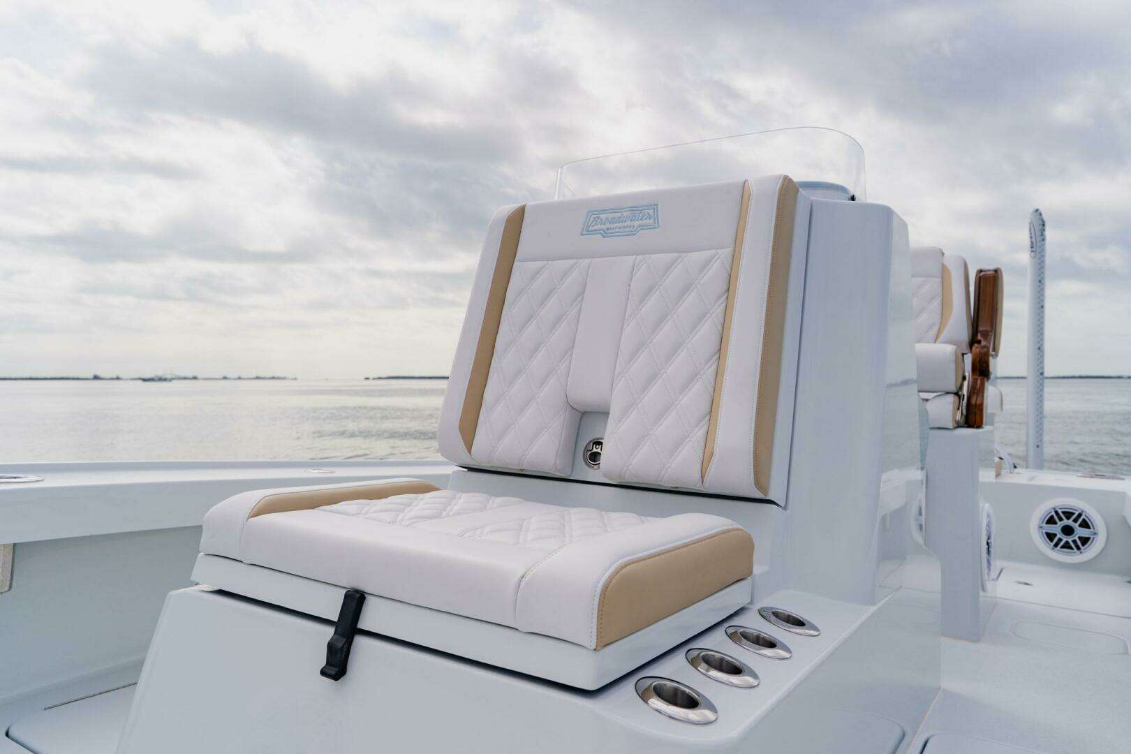 2026 Broadwater Boatworks 25 Bay Cat - Image 24