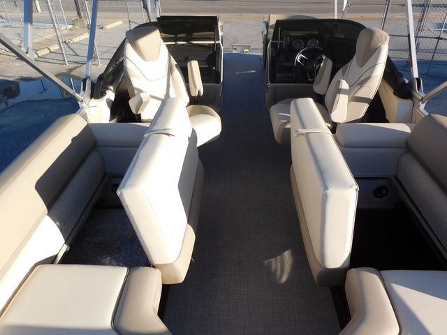 2026 Avalon Catalina Quad Lounger Shift Windshield 25 FT - 15
